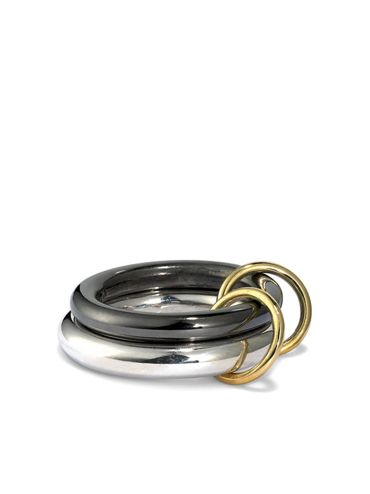 18kt yellow gold linked rings