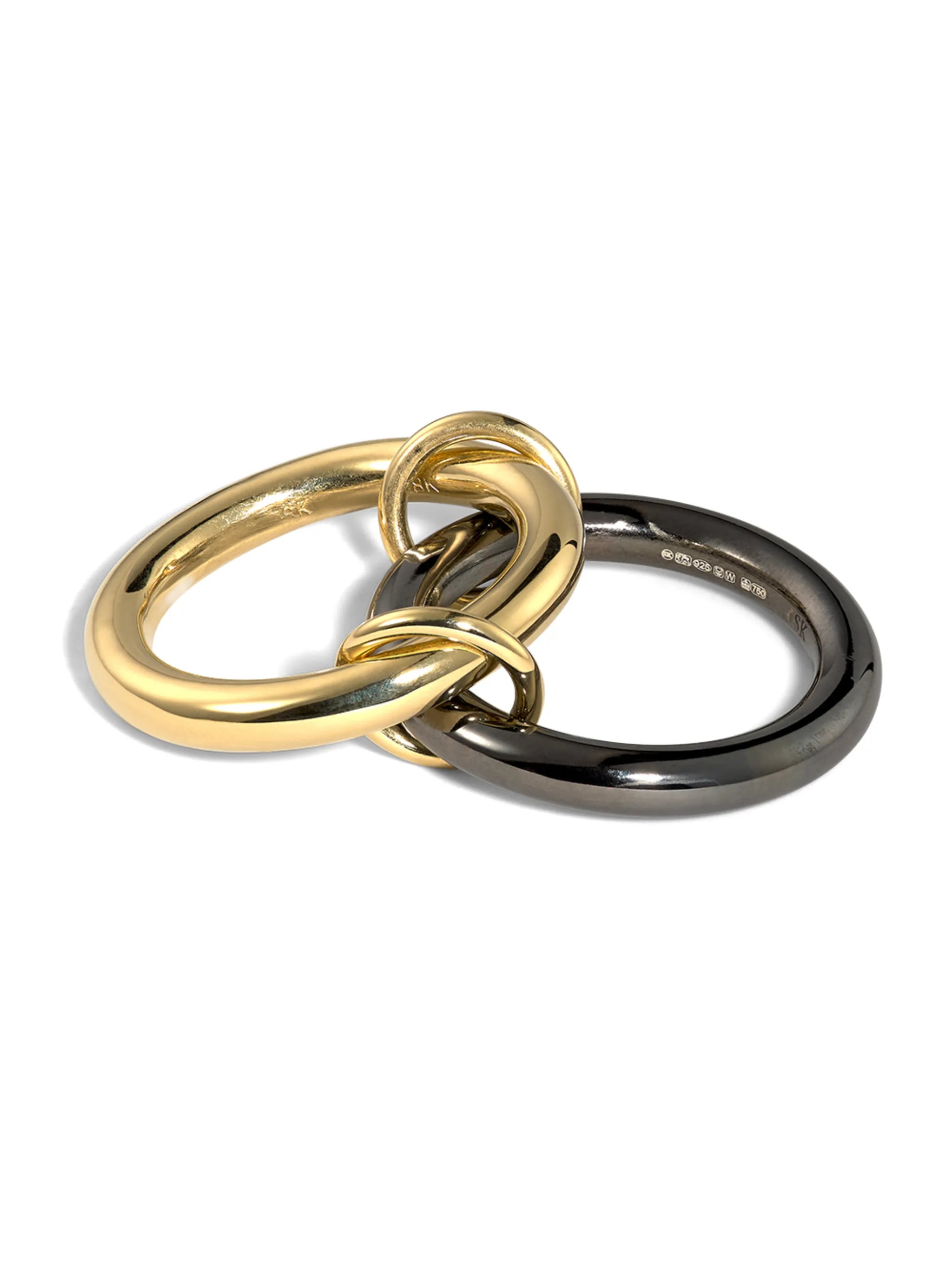 18kt yellow gold linked rings