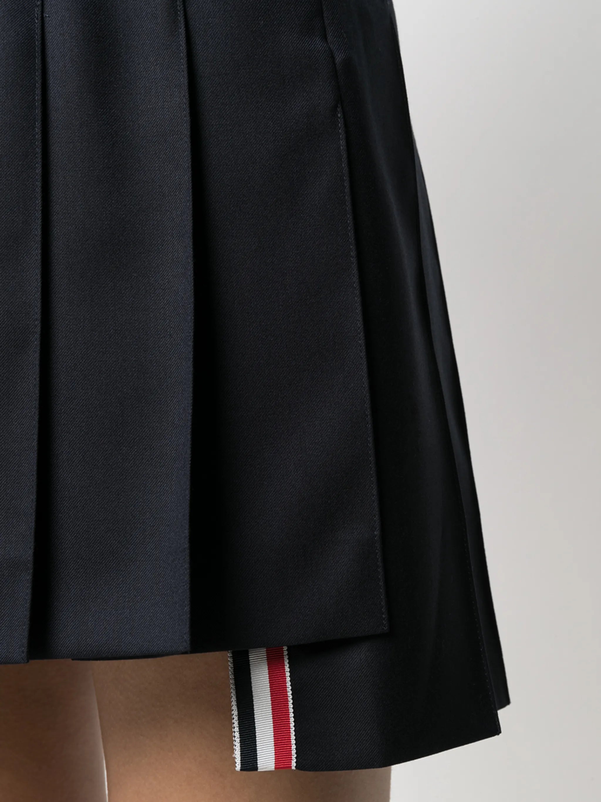 Super 120´s twill pleated mini skirt