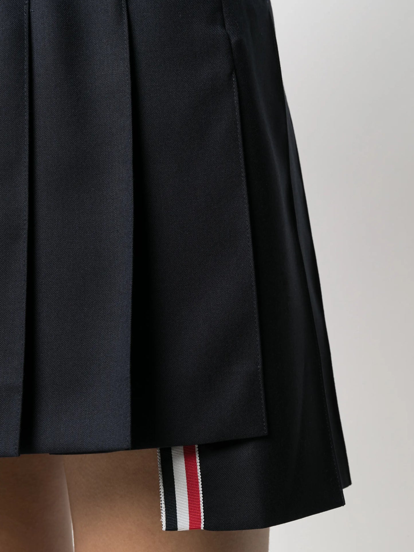 Super 120´s twill pleated mini skirt