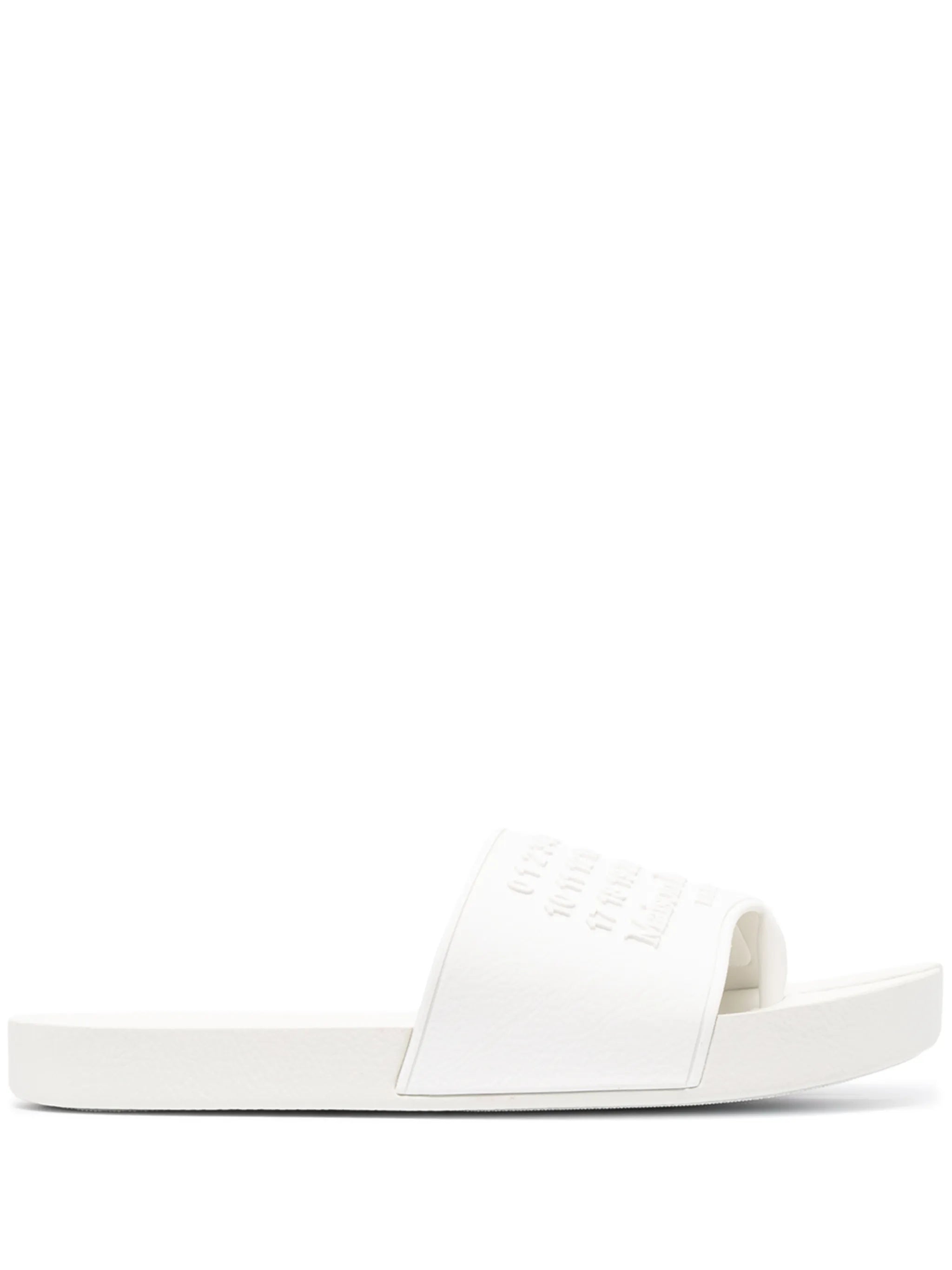 Tabi logo-embossed slides