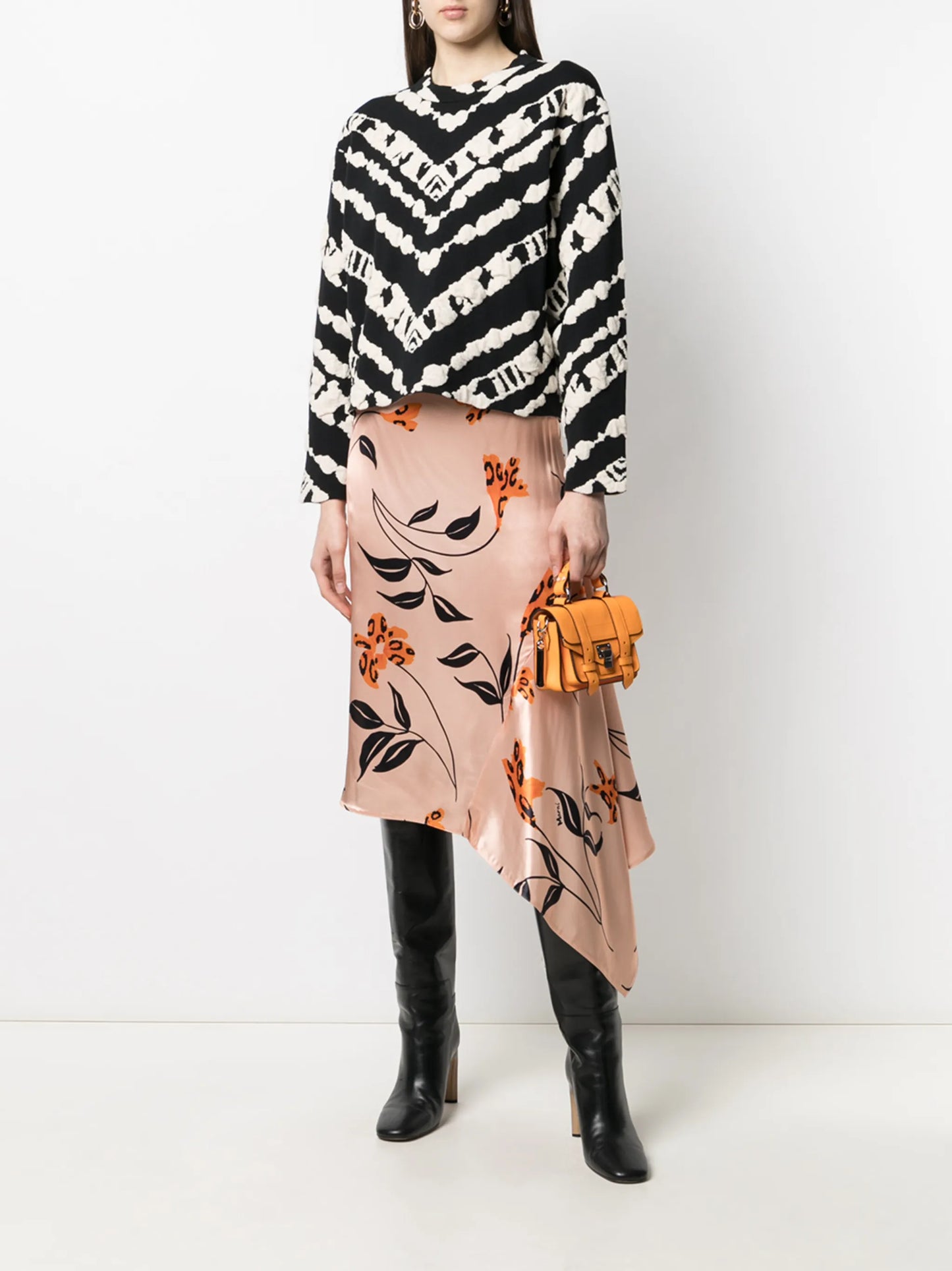 floral-print satin skirt