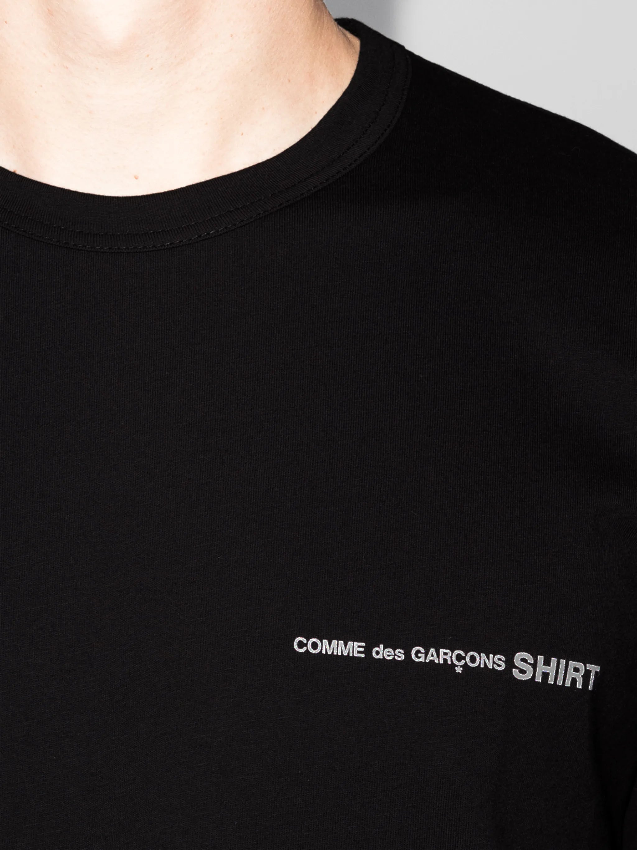 small logo long-sleeve T-shirt