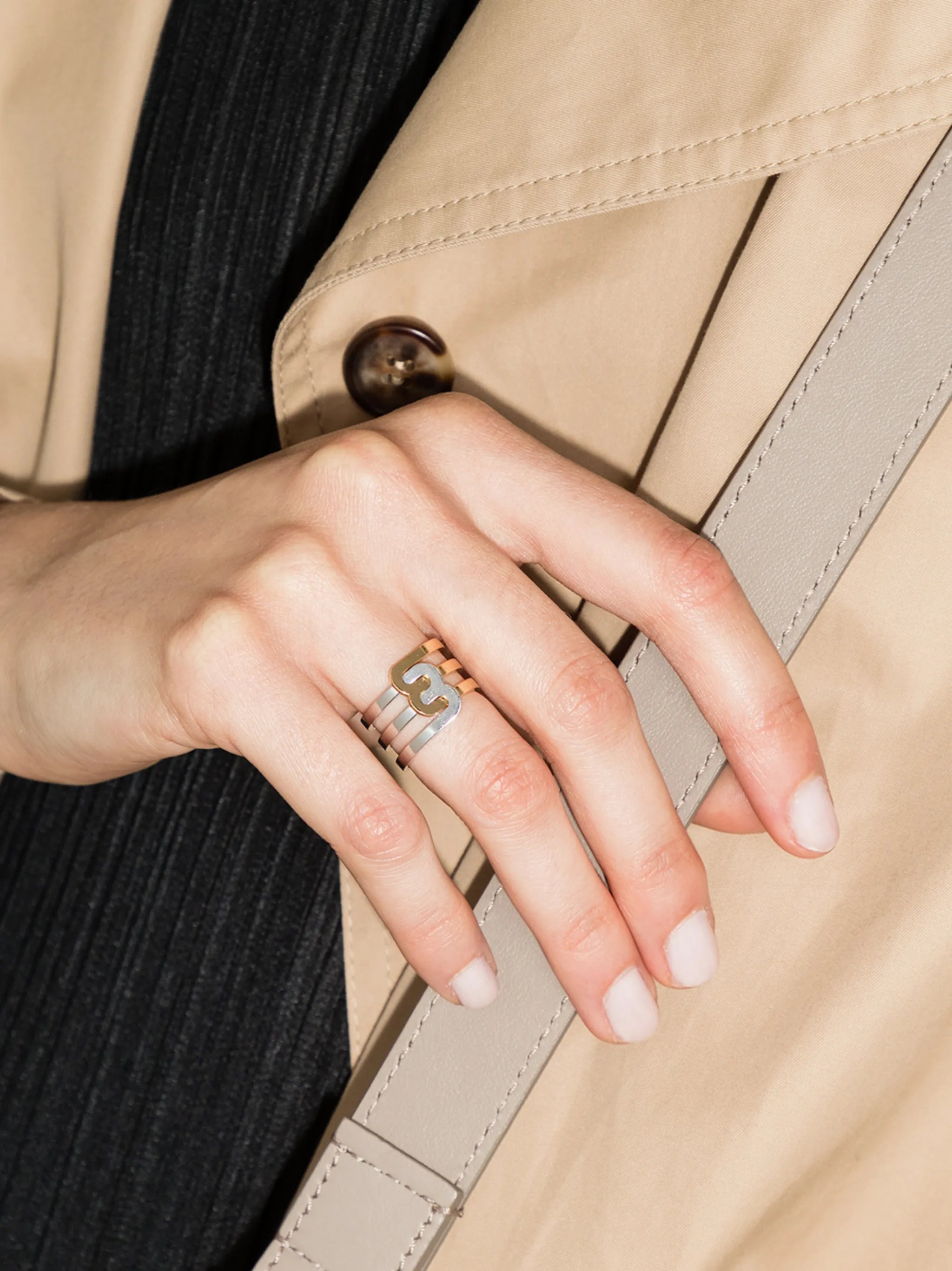 18kt gold triple-band ring