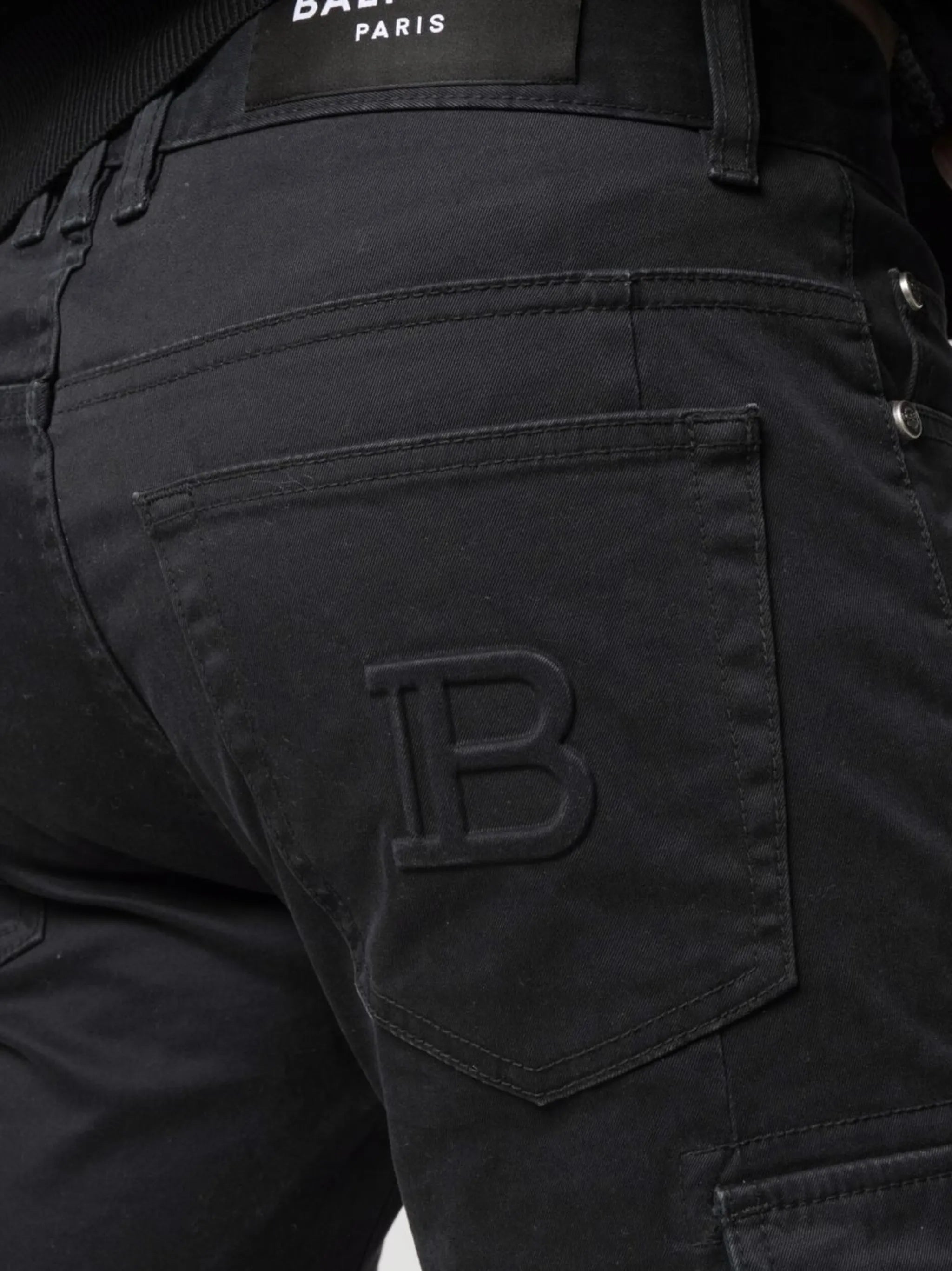 B-embossed cargo jeans