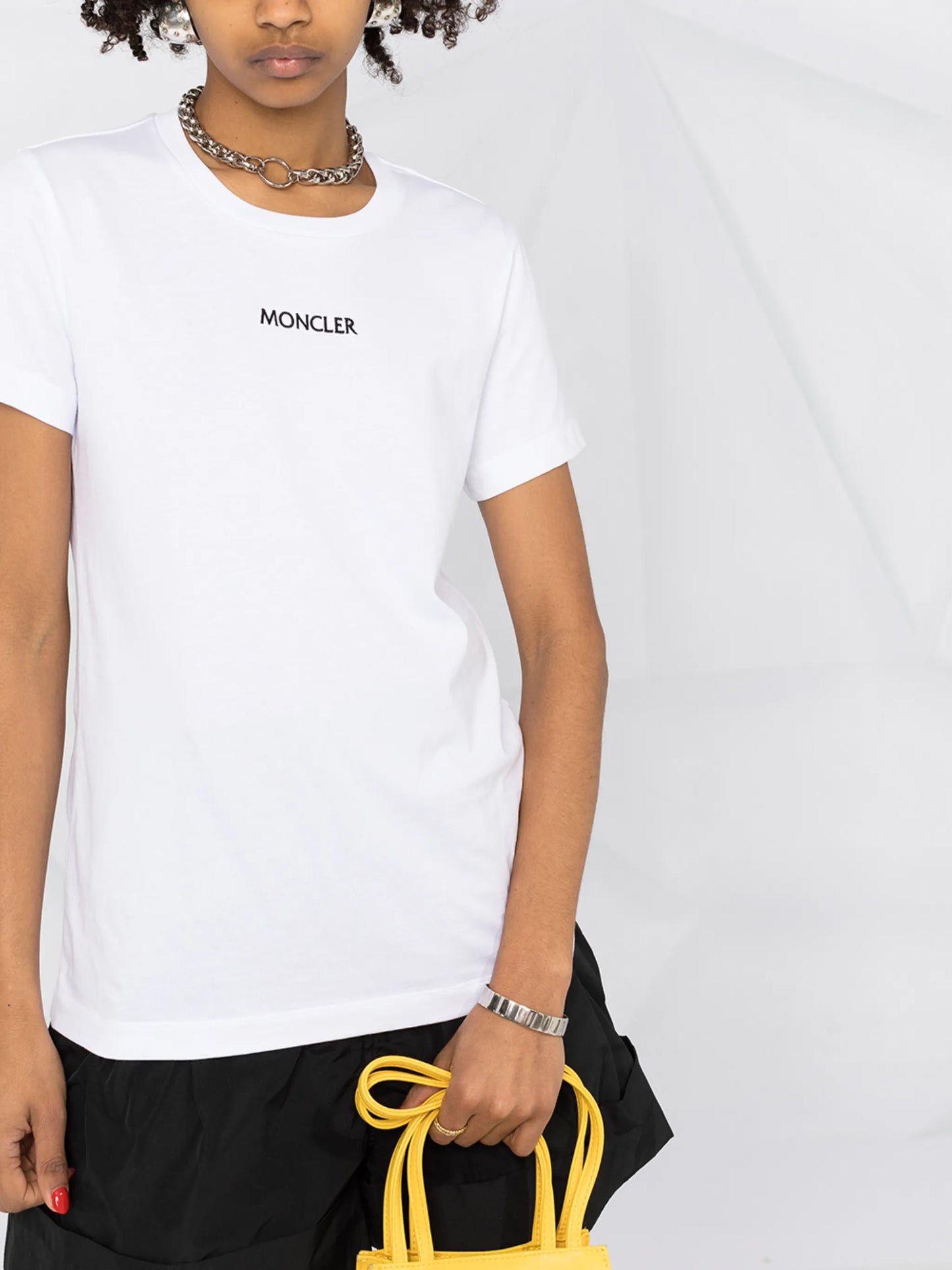 logo-embroidered T-shirt