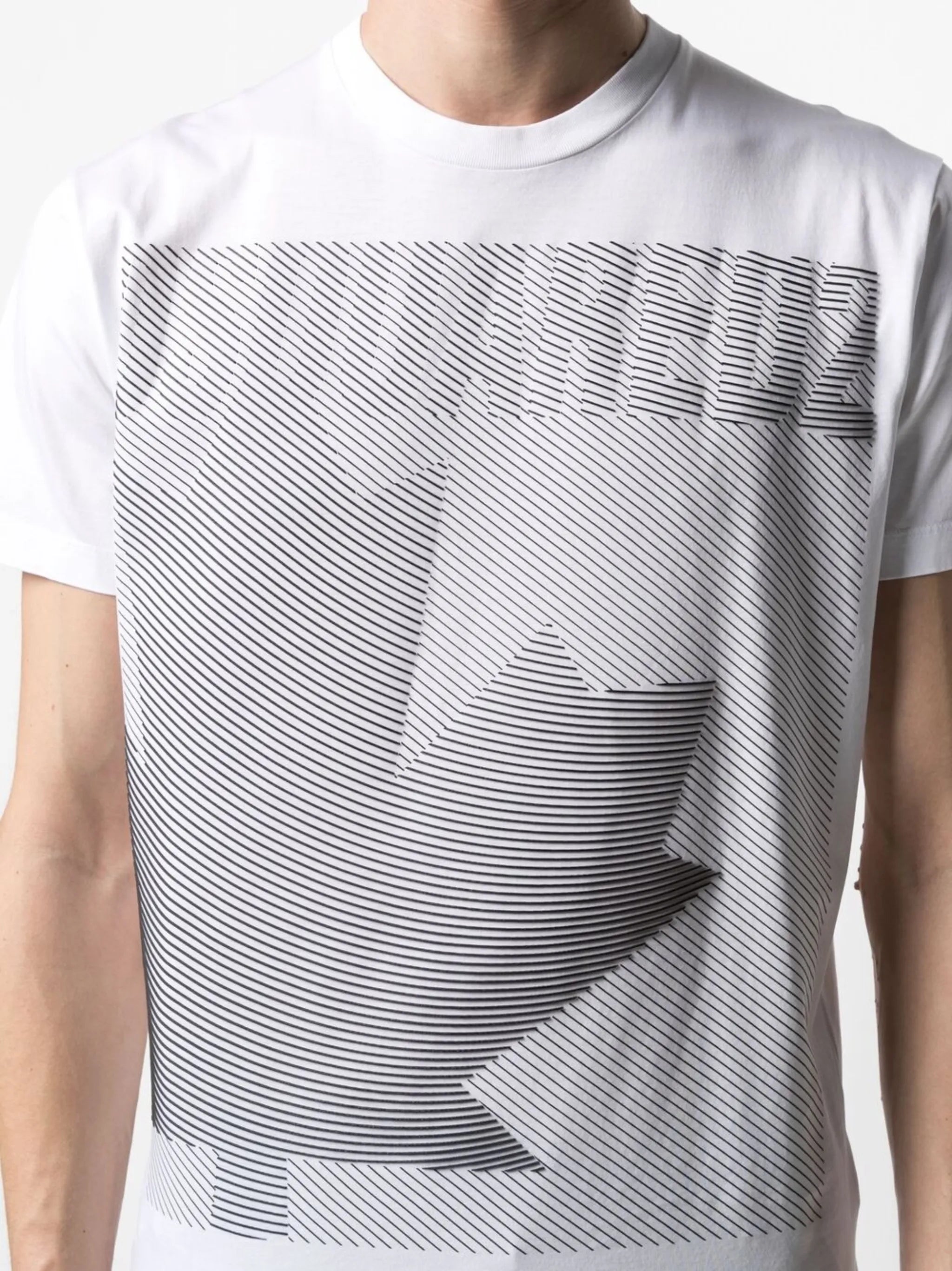 graphic-print T-shirt
