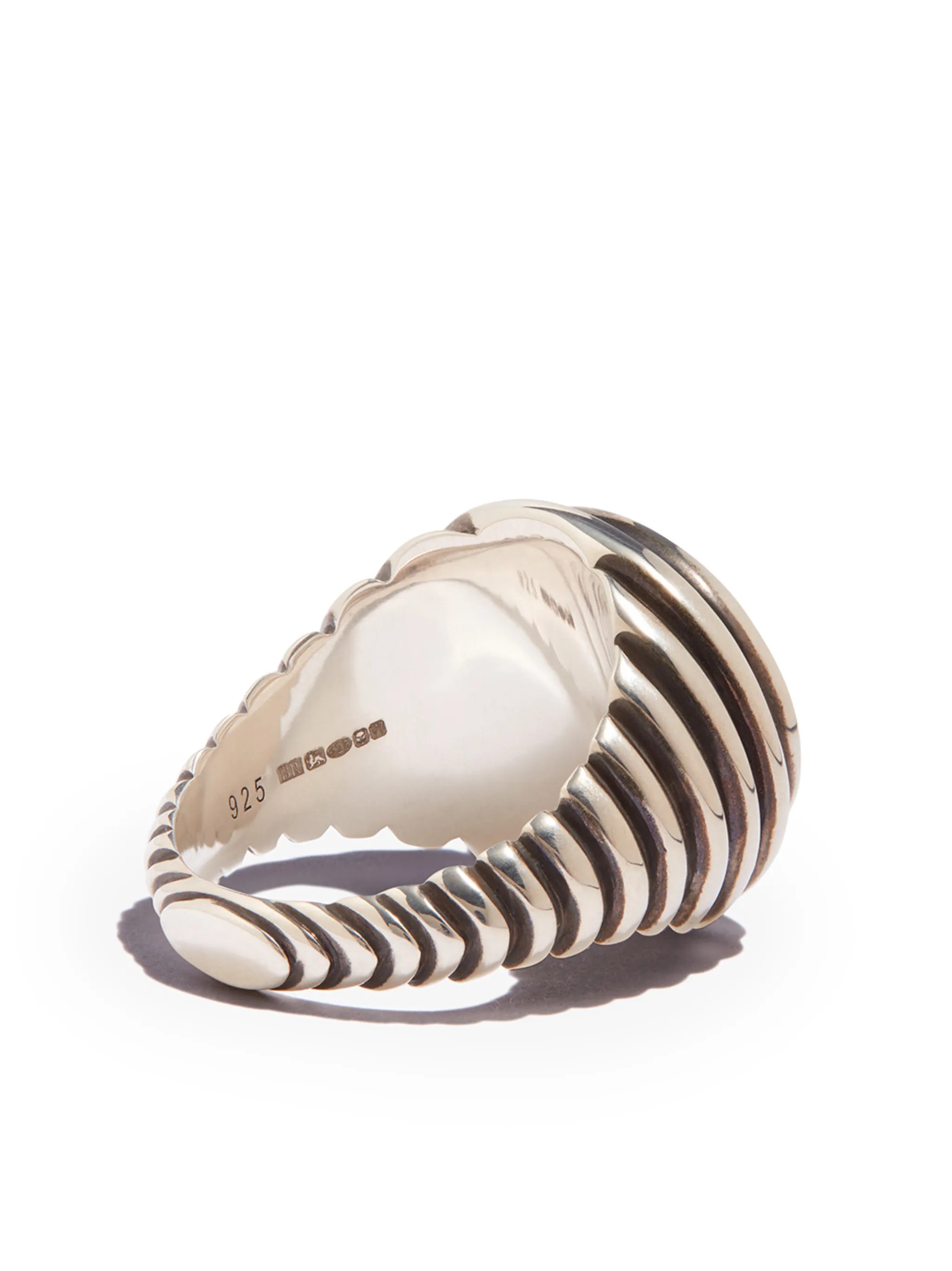 Lira oval ring