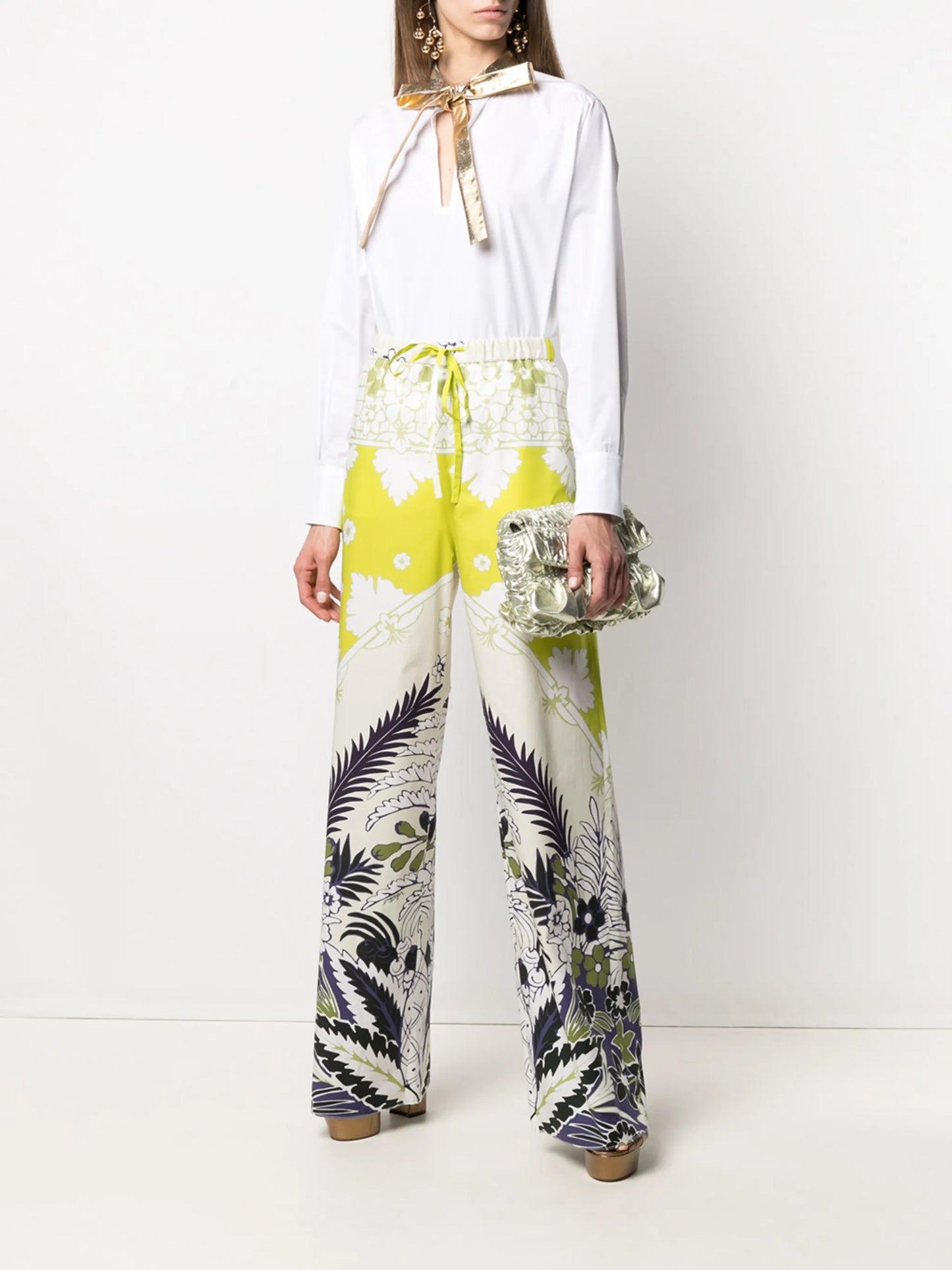 floral-print trousers