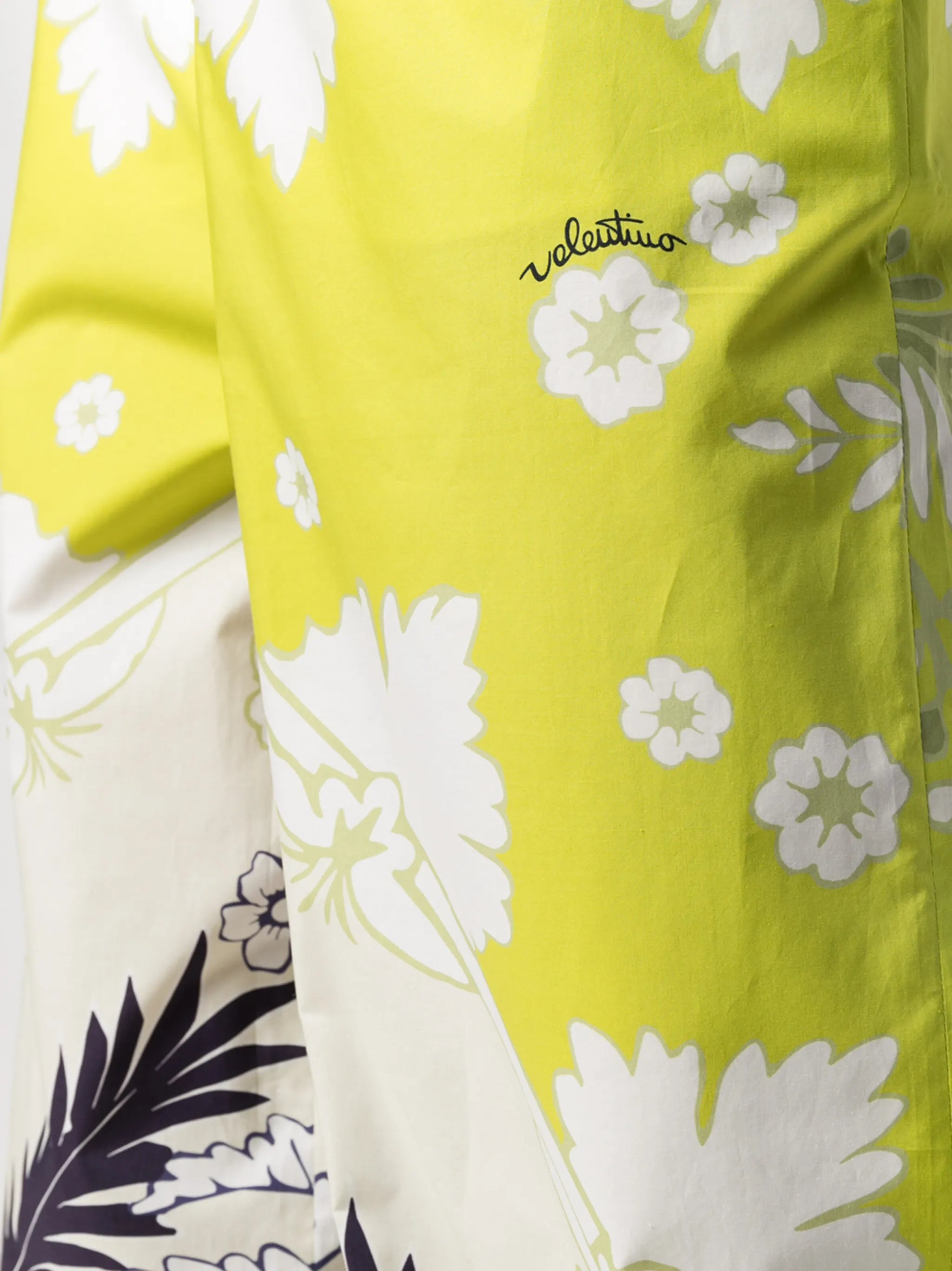 floral-print trousers