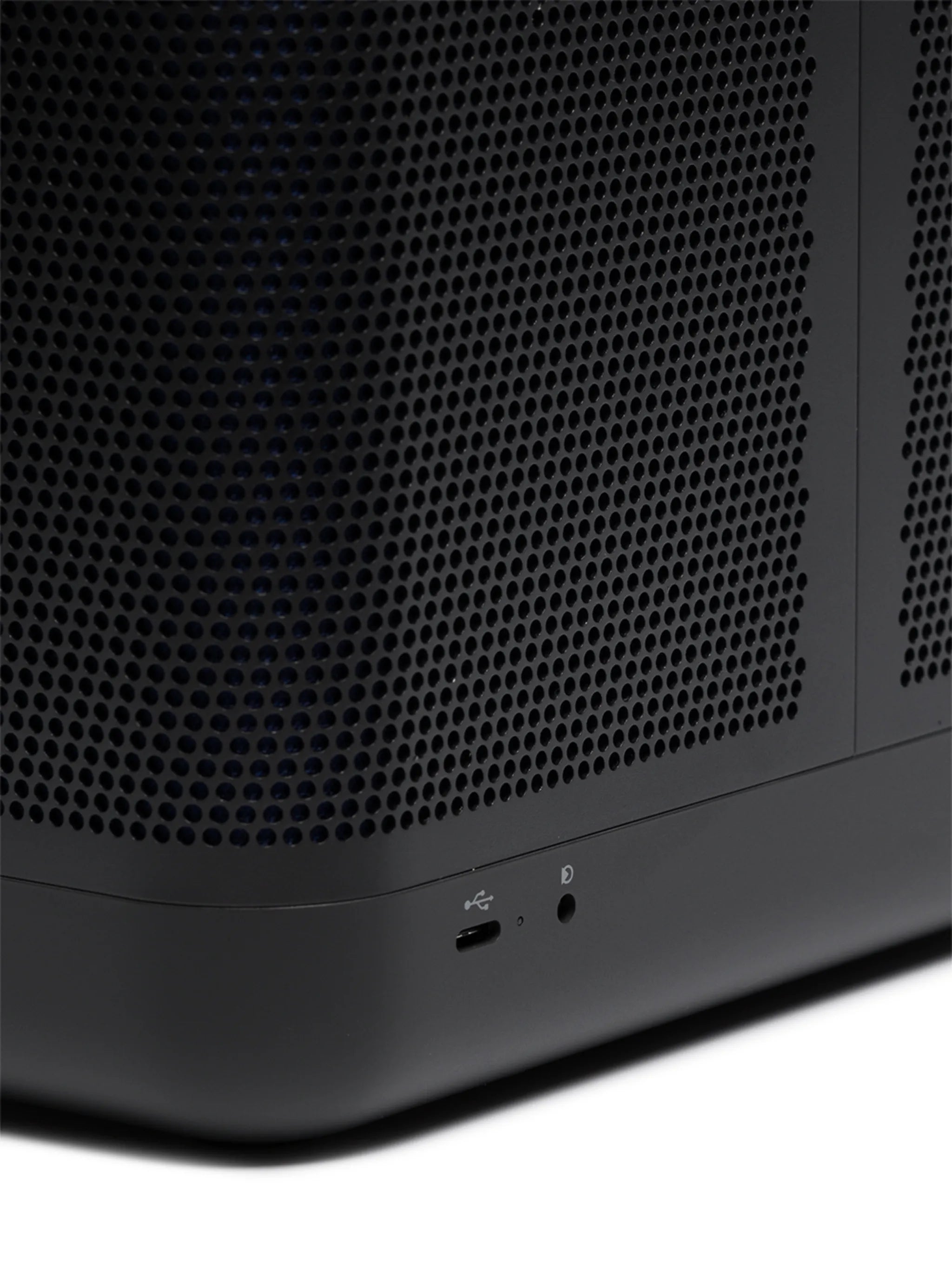 Beolit 20 bluetooth wireless speaker