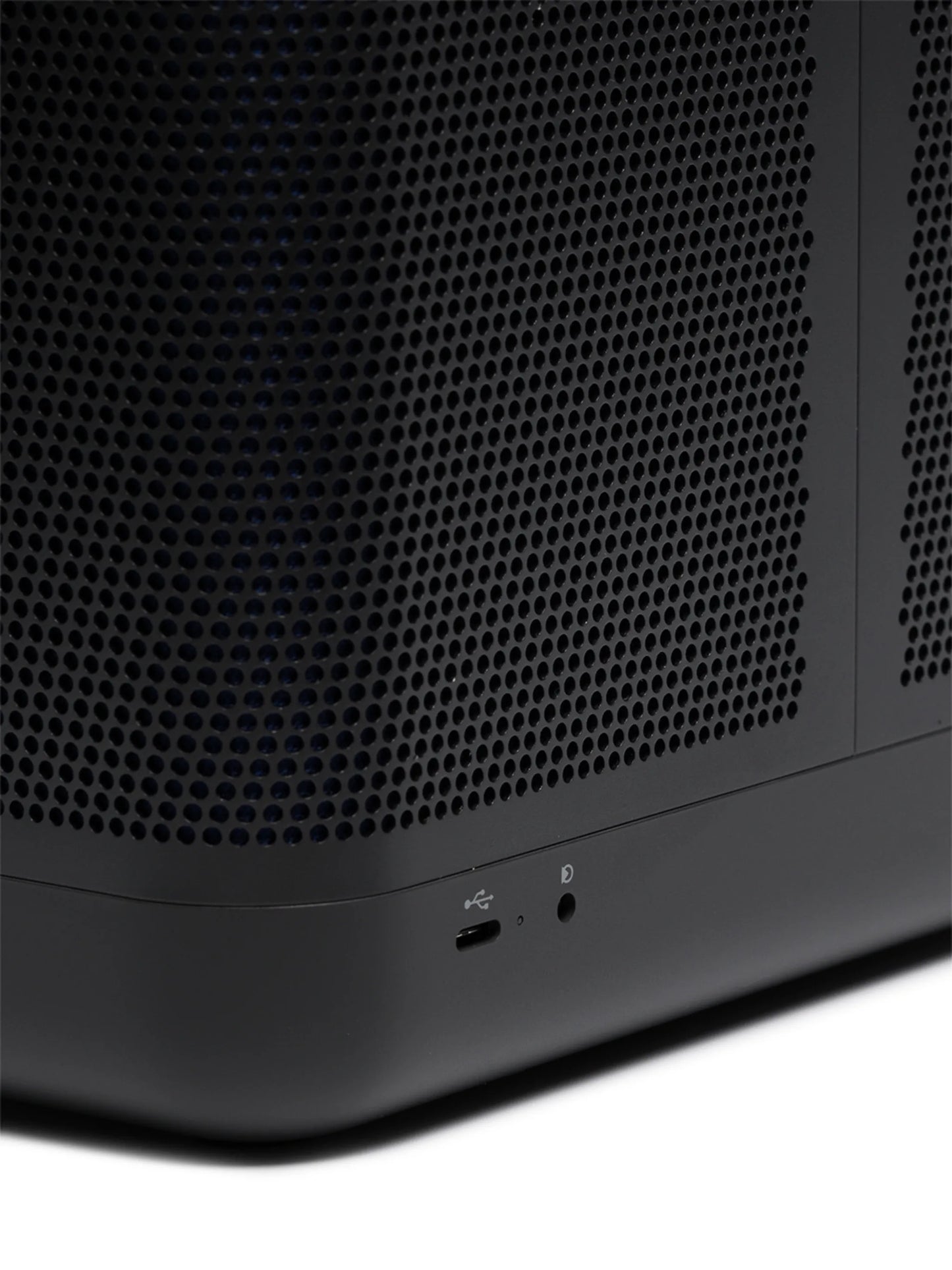 Beolit 20 bluetooth wireless speaker