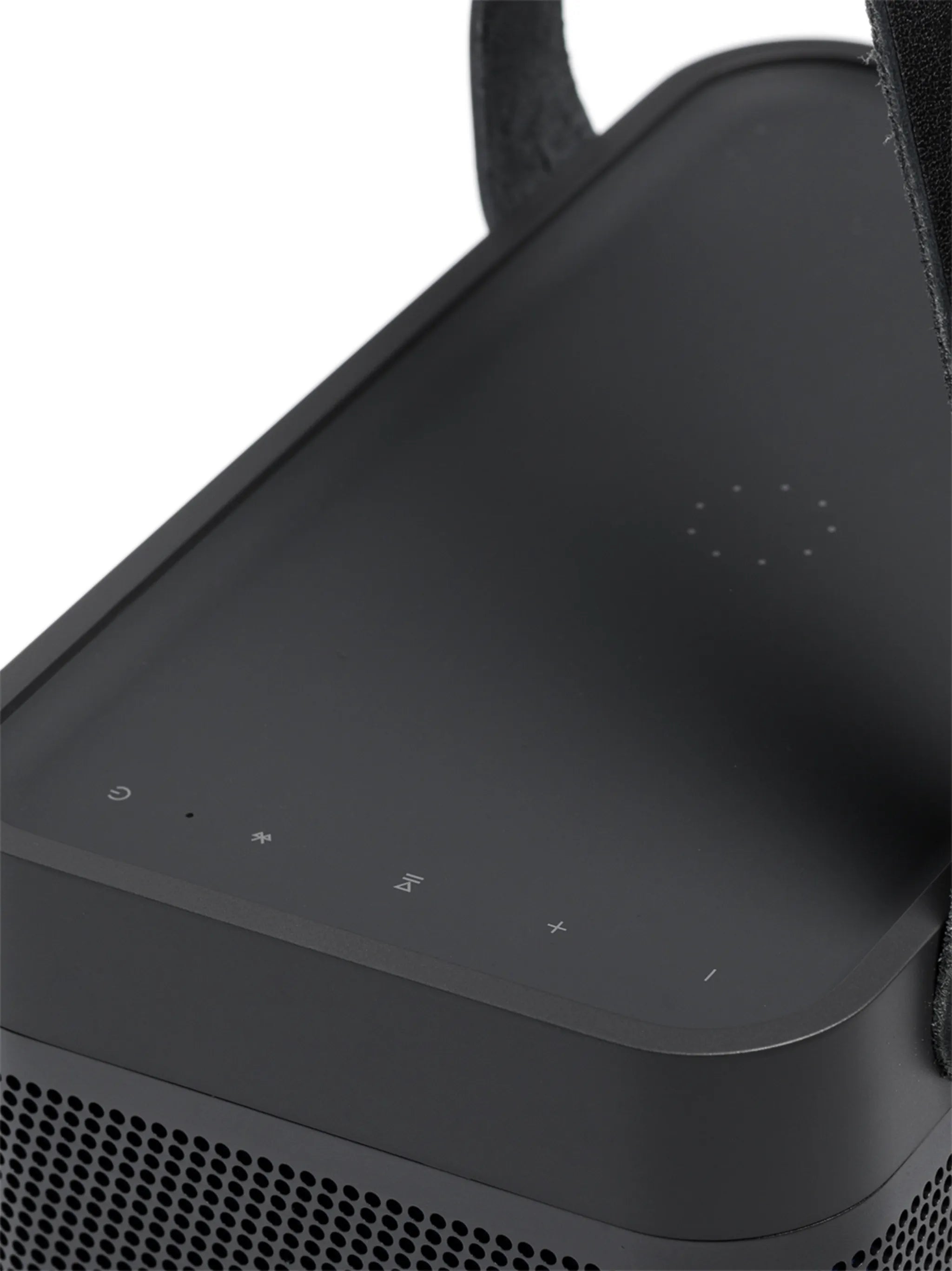 Beolit 20 bluetooth wireless speaker