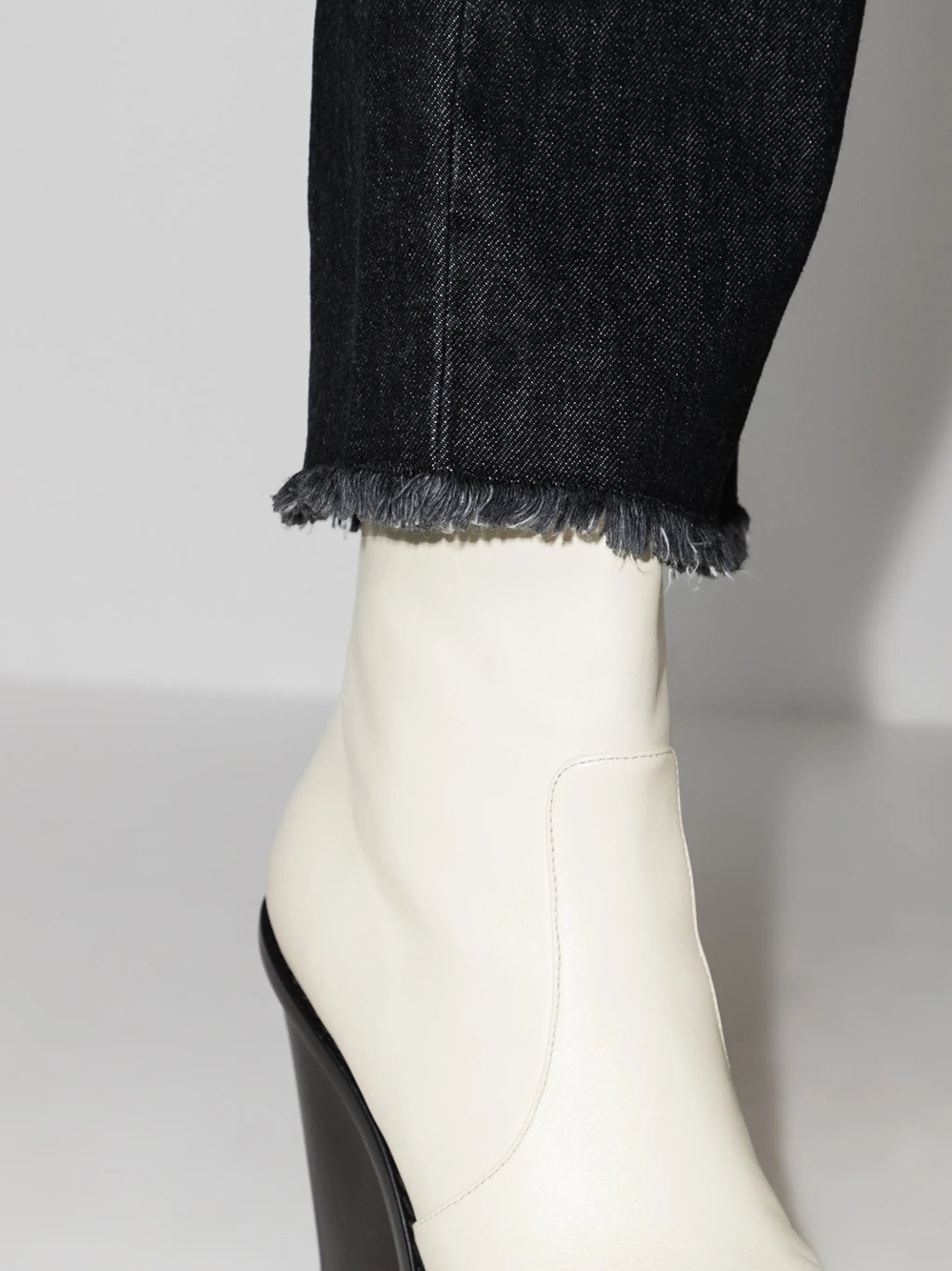 Dilalu wide-leg cropped jeans