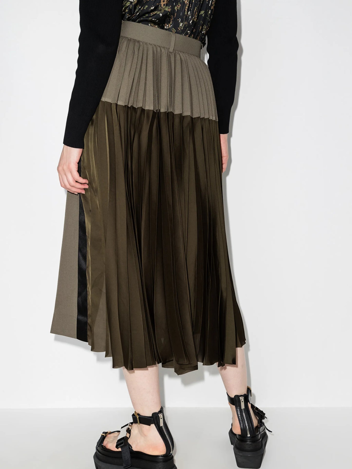 pleated-panel midi skirt