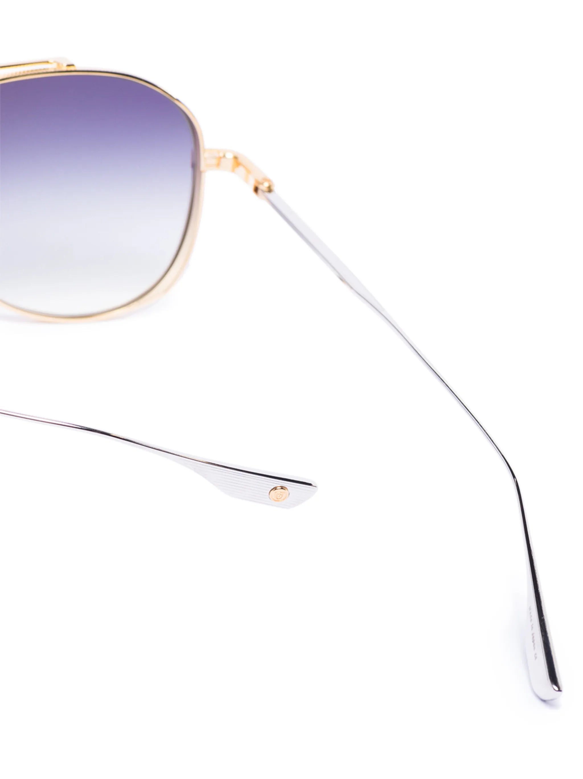 round-frame pilot sunglasses