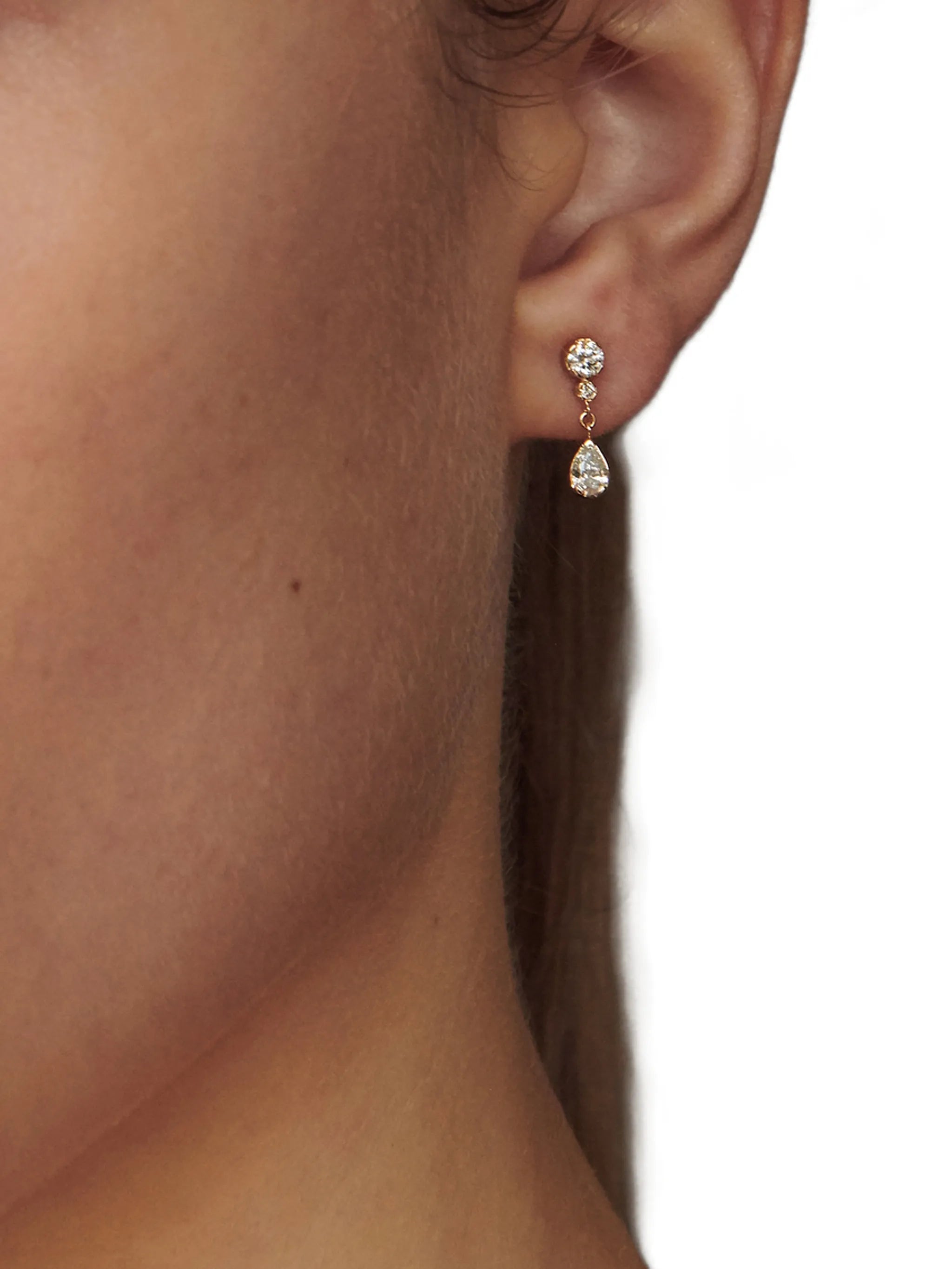 18kt yellow gold Goutte drop earring