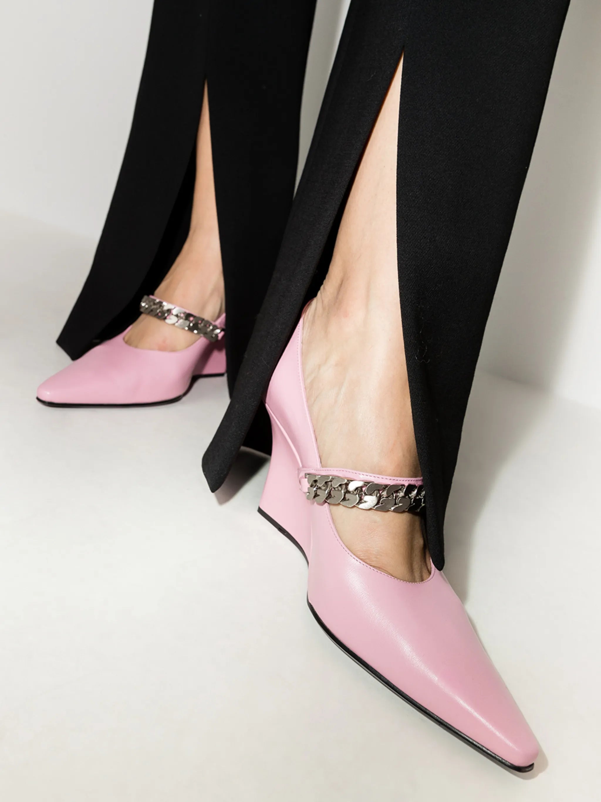 G Chain 85mm wedge pumps