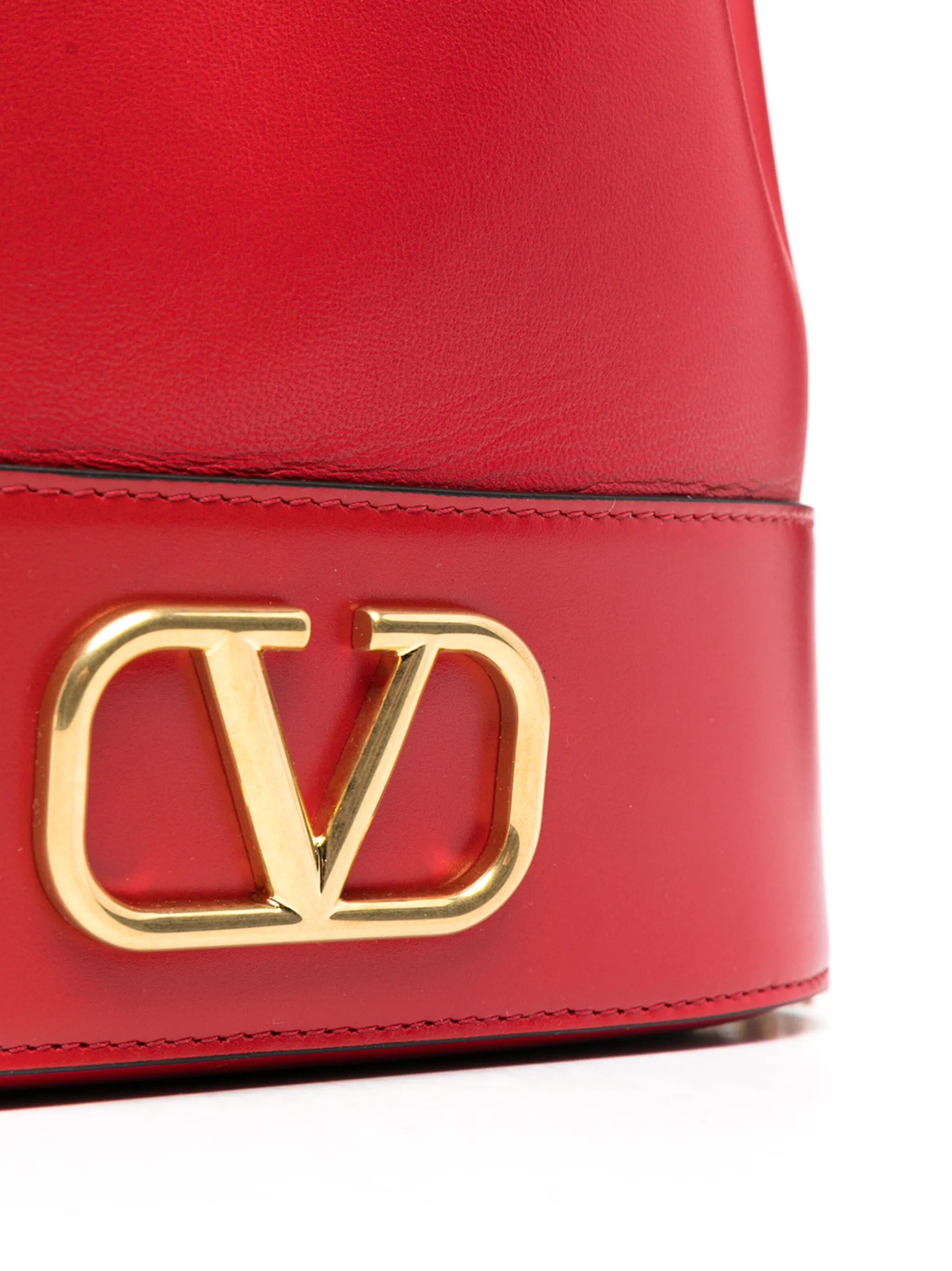VLOGO bucket bag
