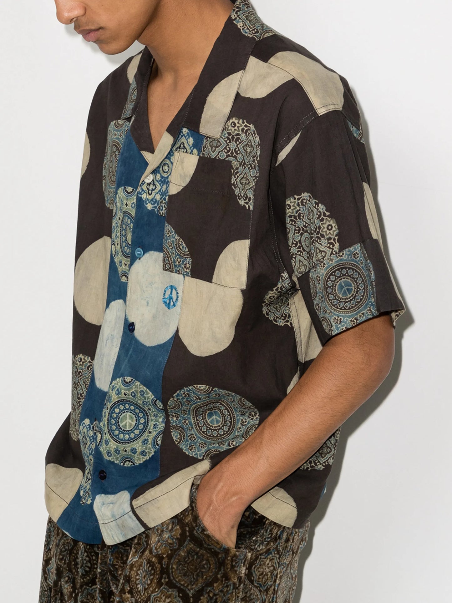 Greetings short-sleeve shirt