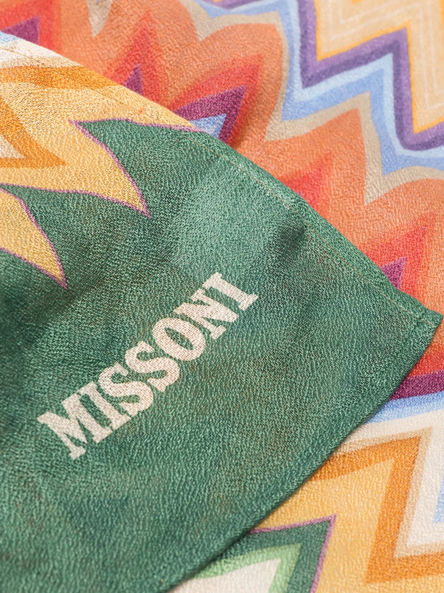 Alvise zig-zag bath towel