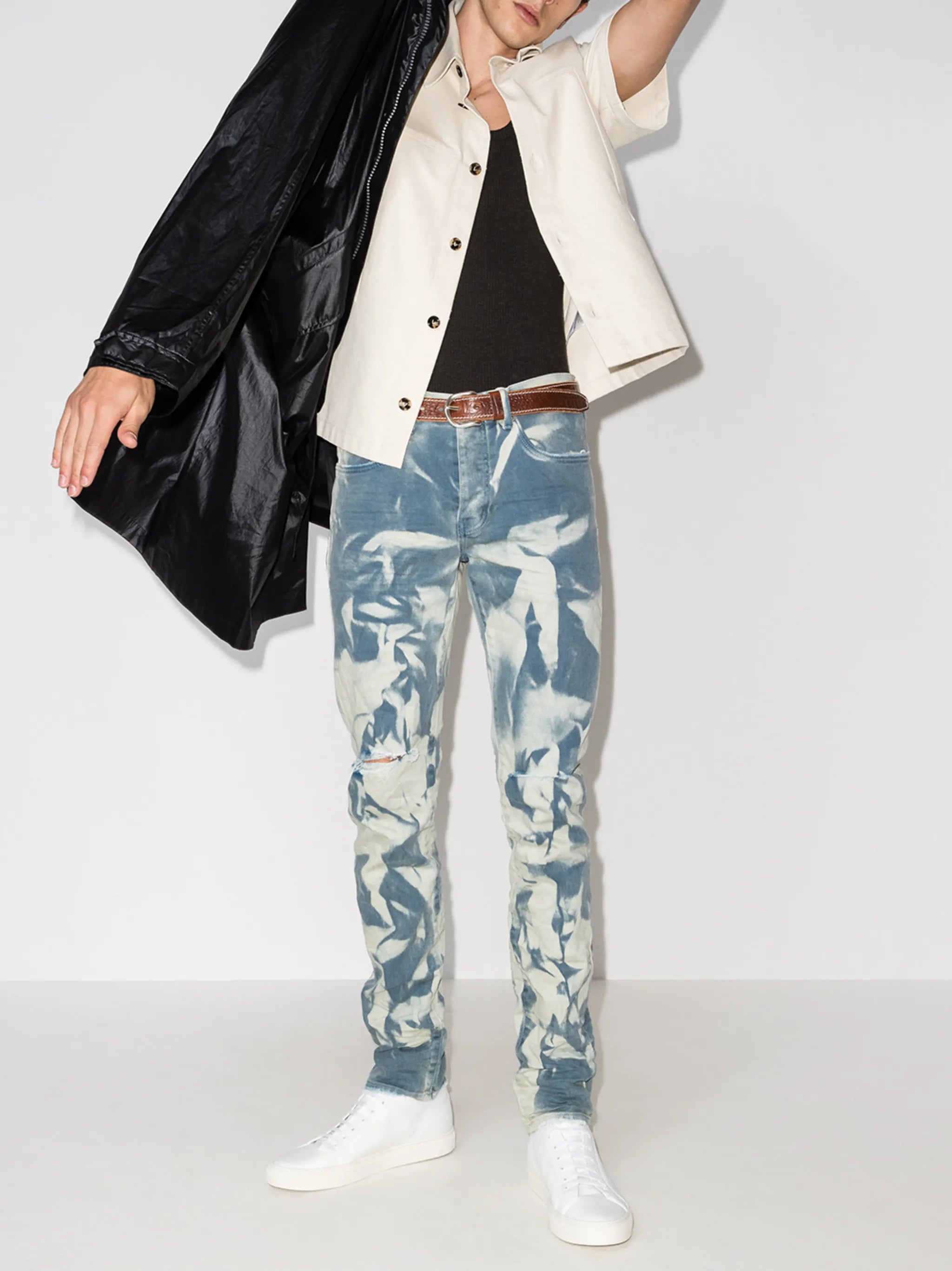 P001 sprayed slim-fit jeans
