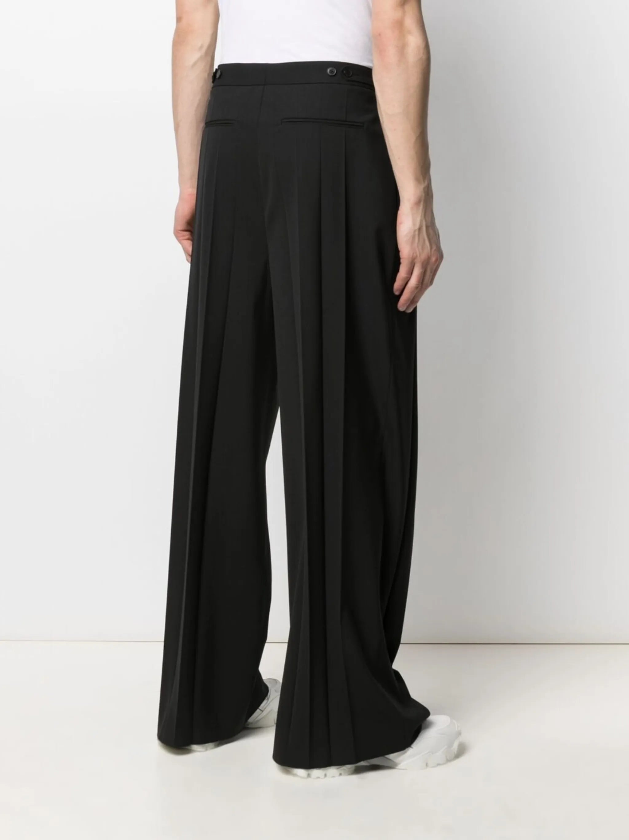 tailored wide-leg trousers