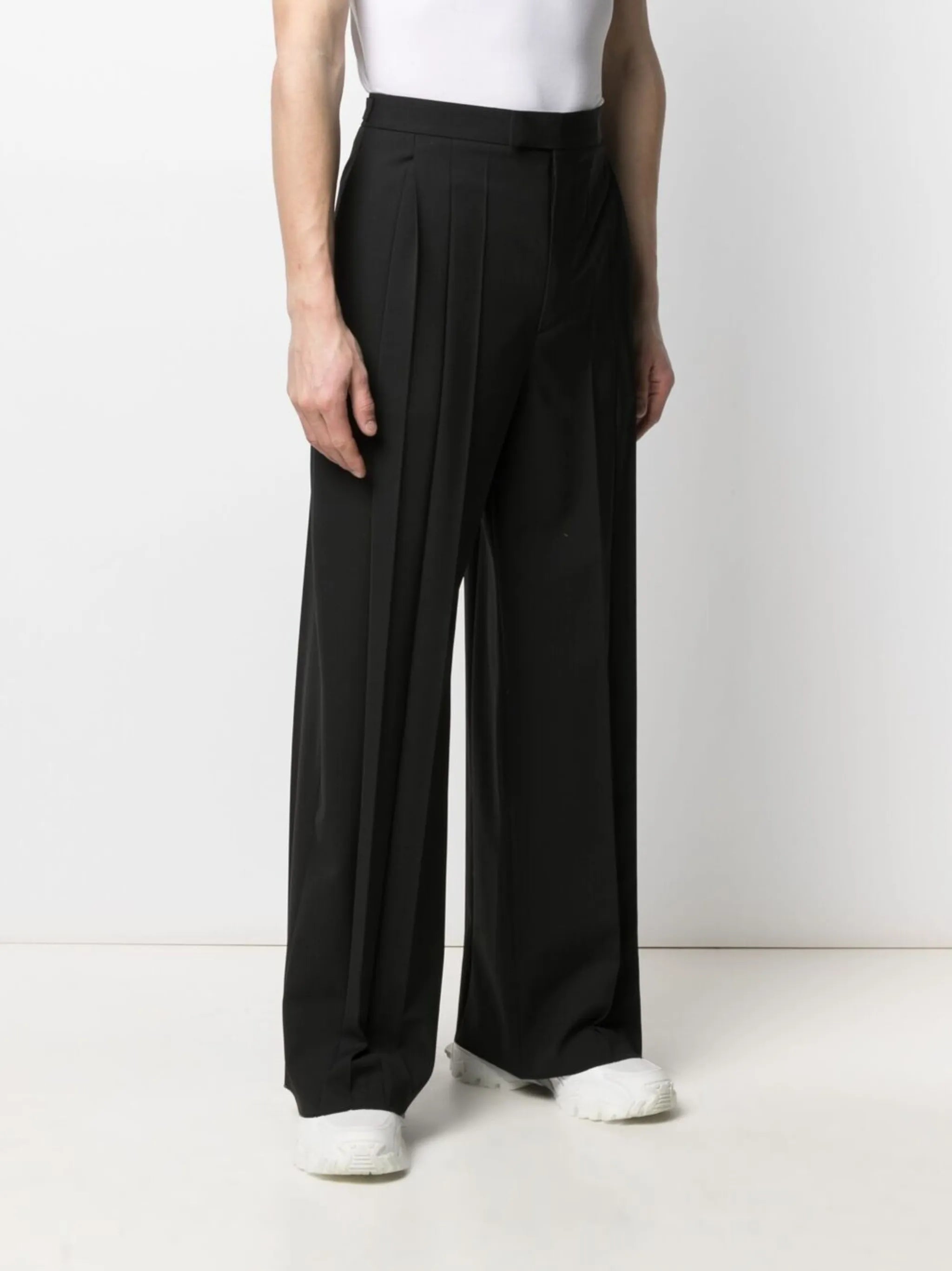tailored wide-leg trousers