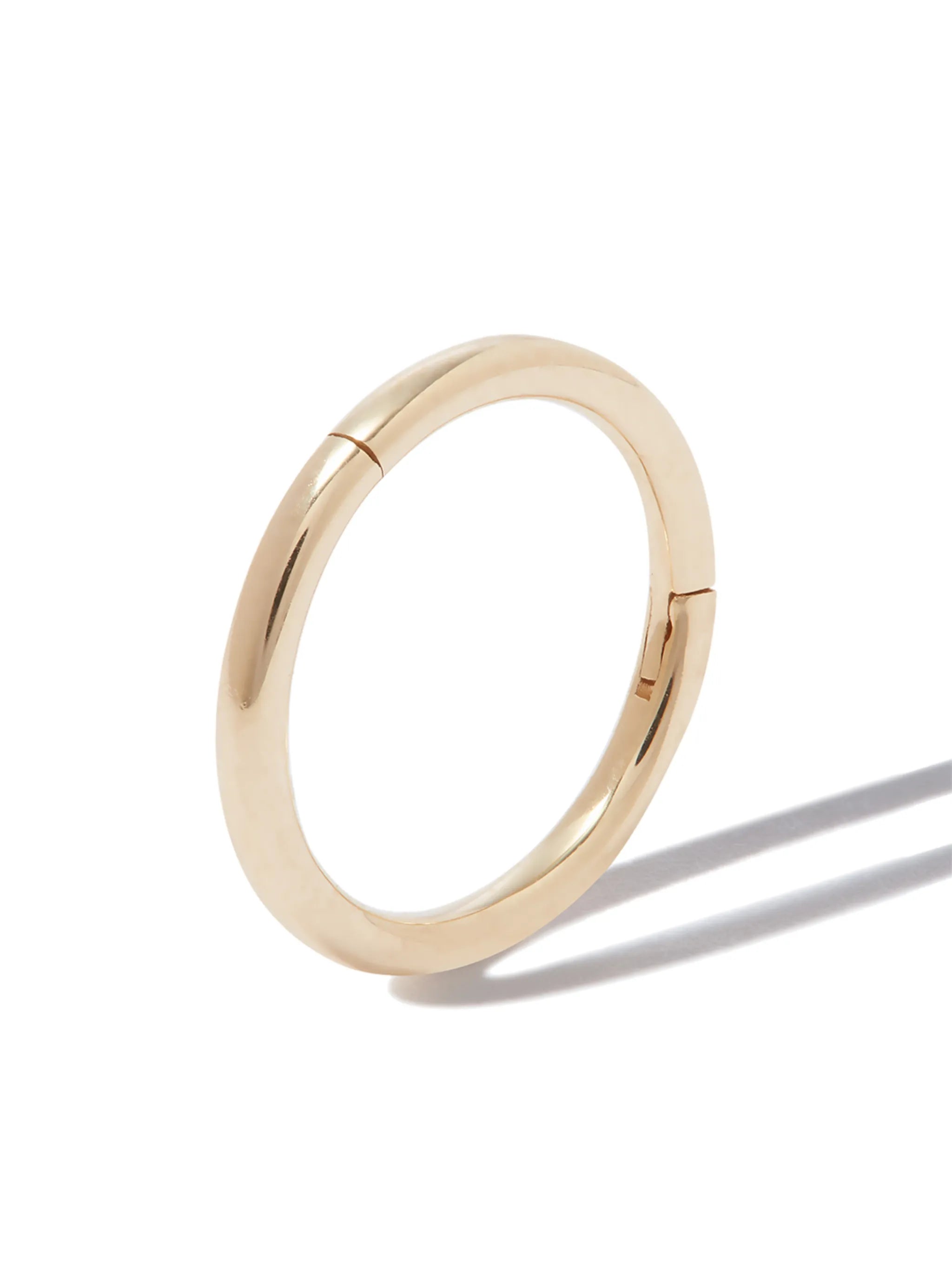 18kt yellow gold plain single huggie earring
