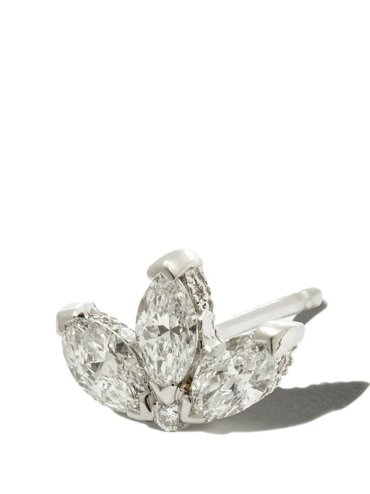 18kt white gold Engraved Lotus earring