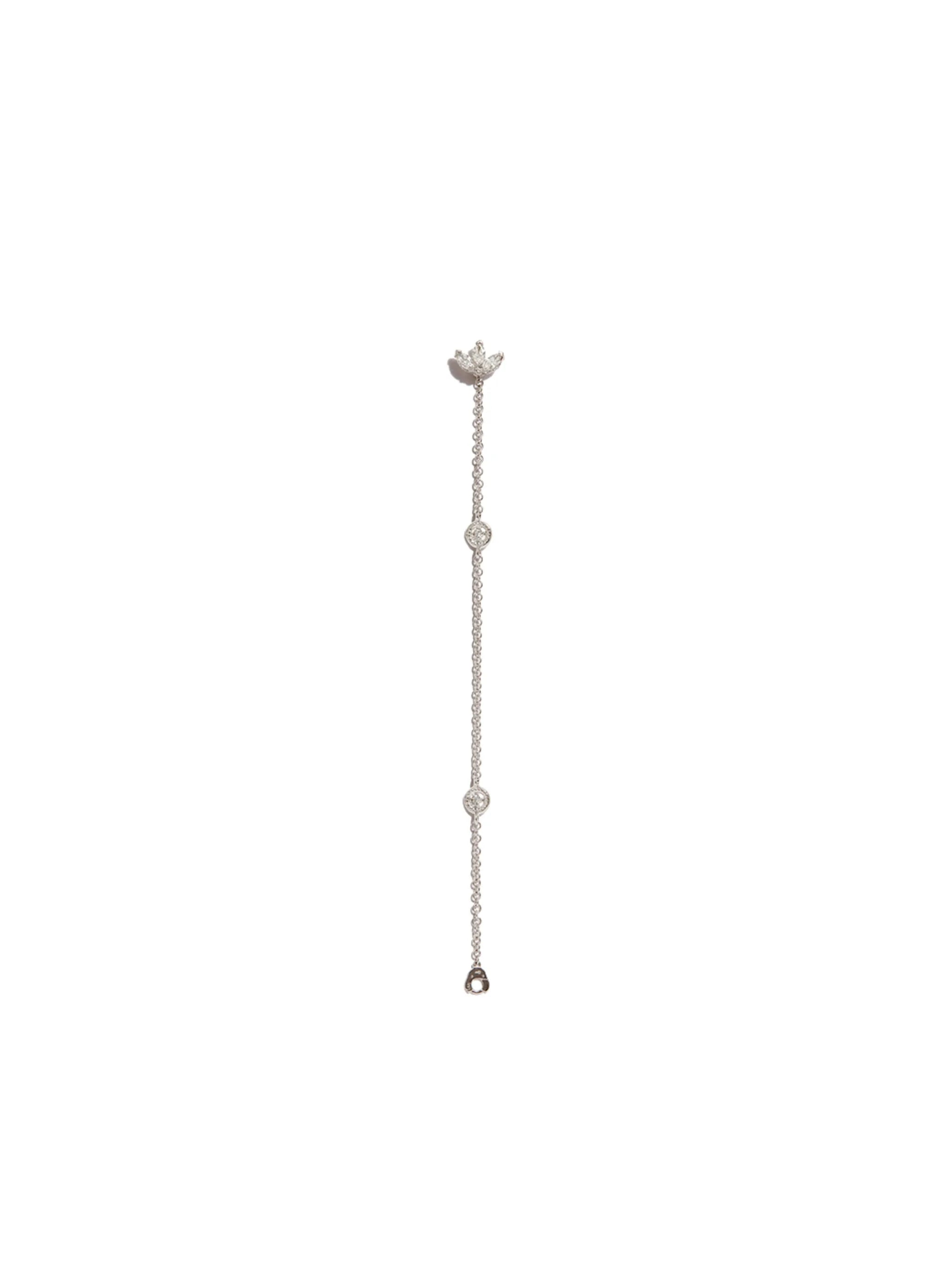 18kt white gold double scalloped diamond chain connecting charm
