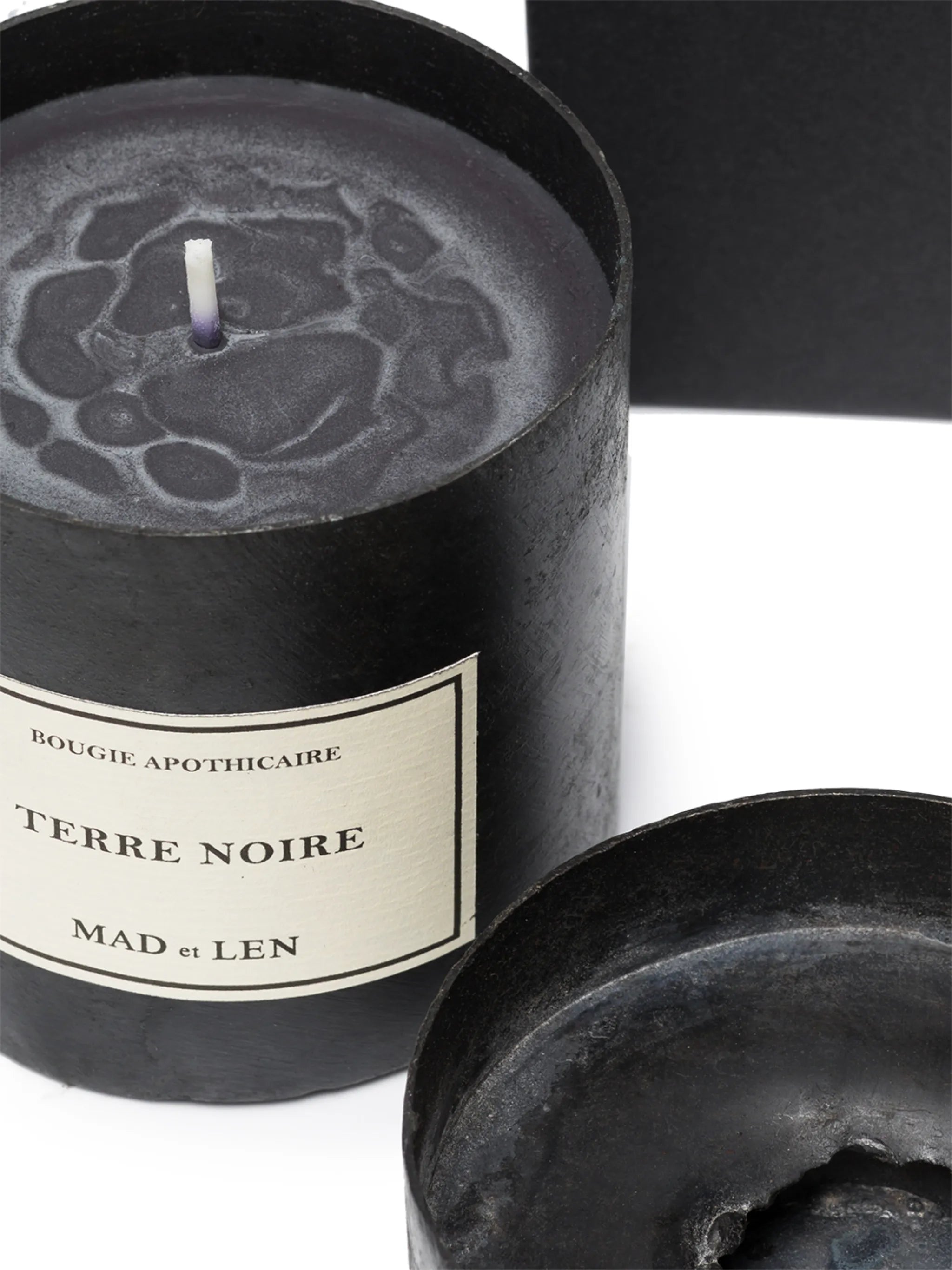 Terre Noire scented candle