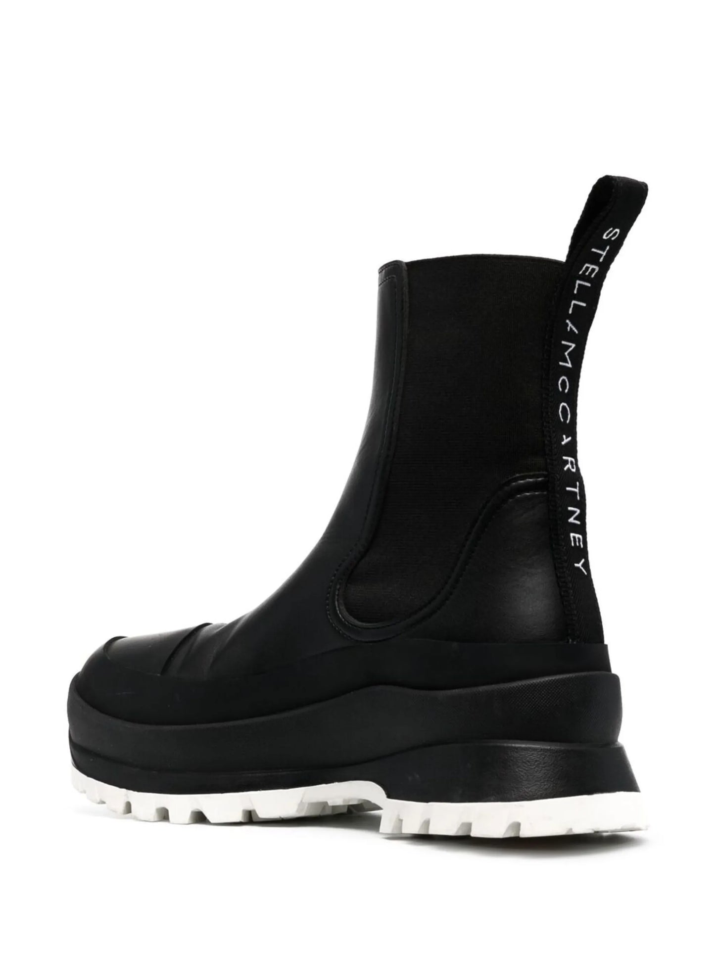 Trace Chelsea boots