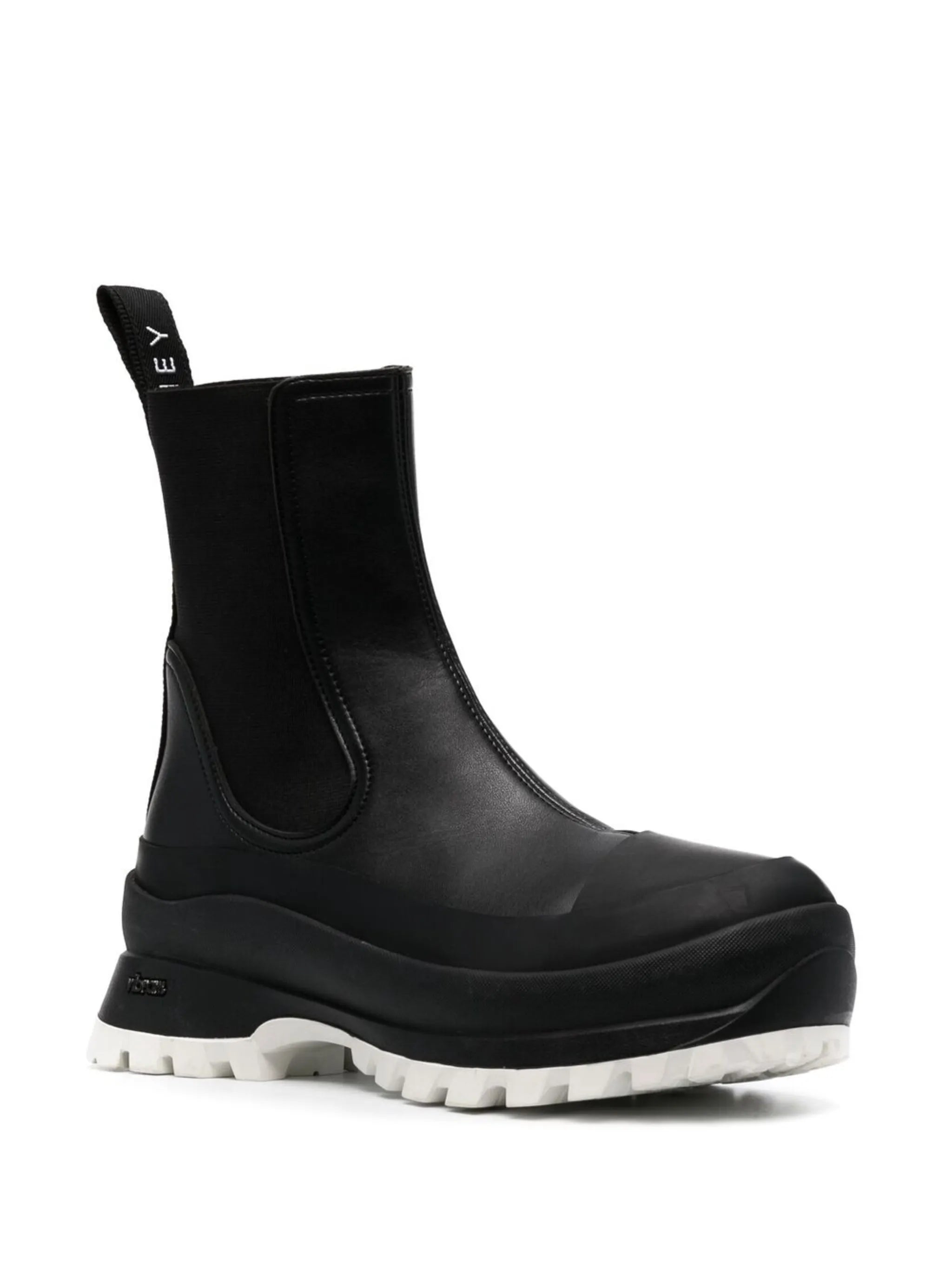 Trace Chelsea boots