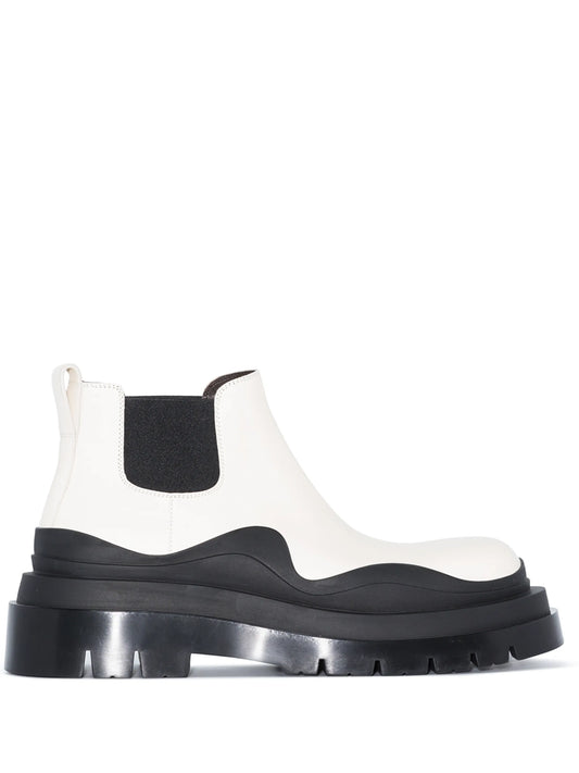 Tire Chelsea boots