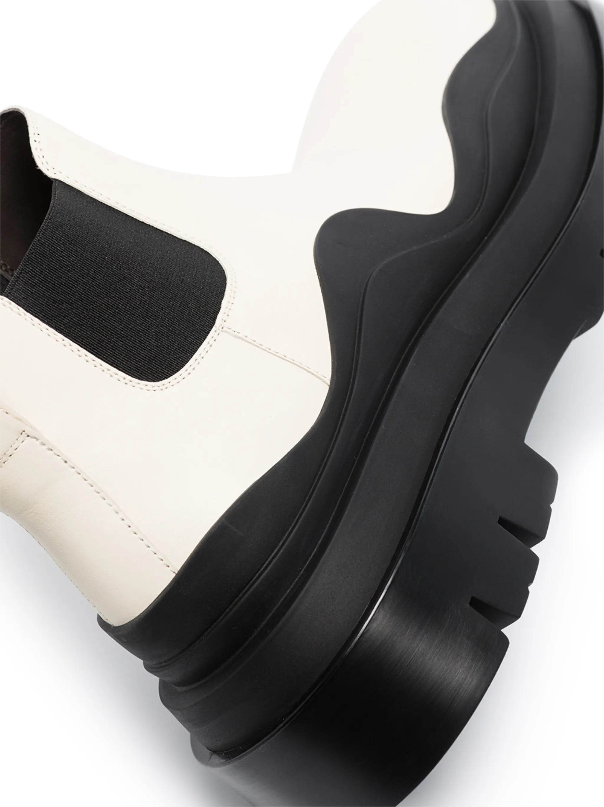 Tire Chelsea boots
