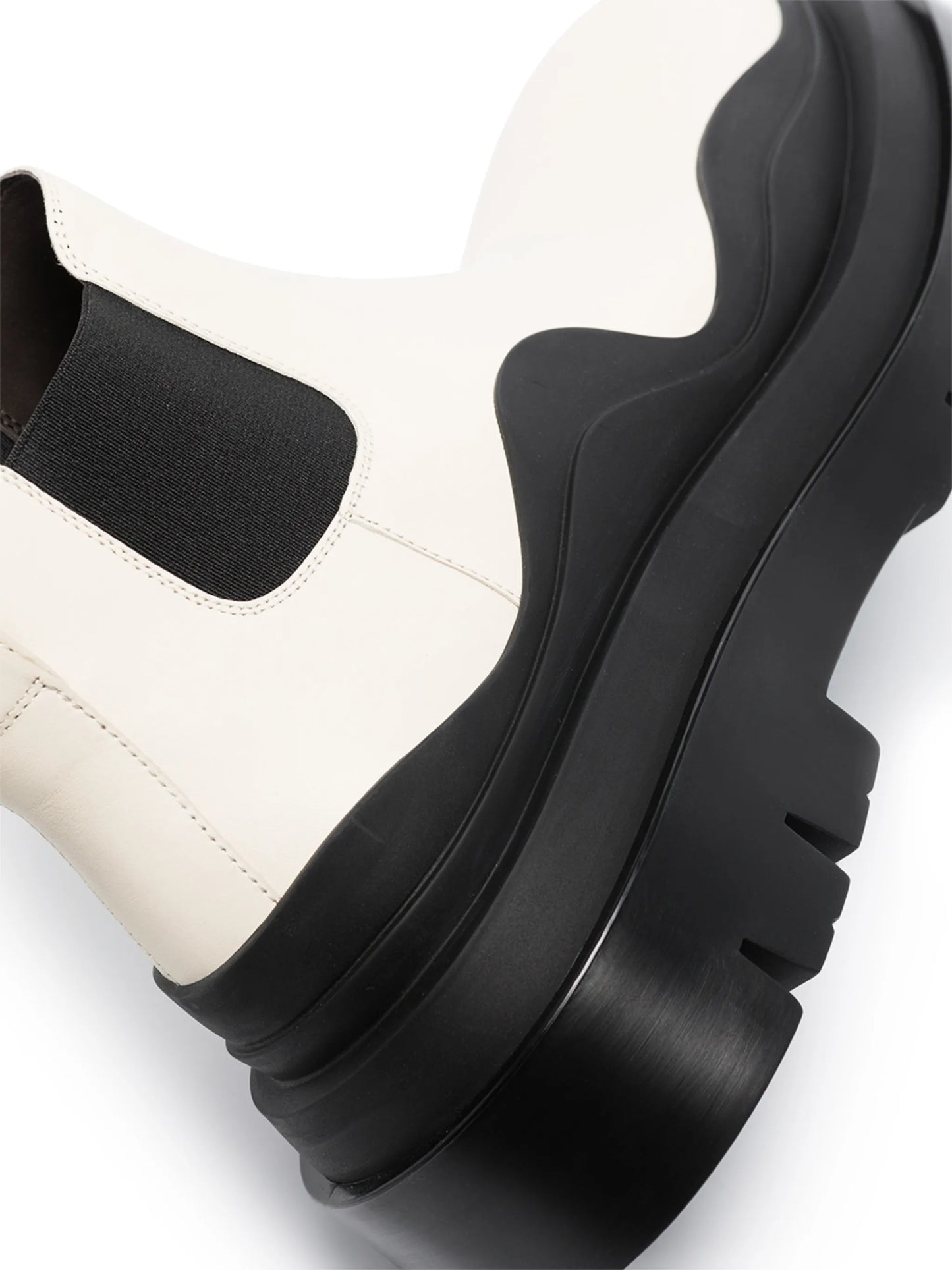 Tire Chelsea boots