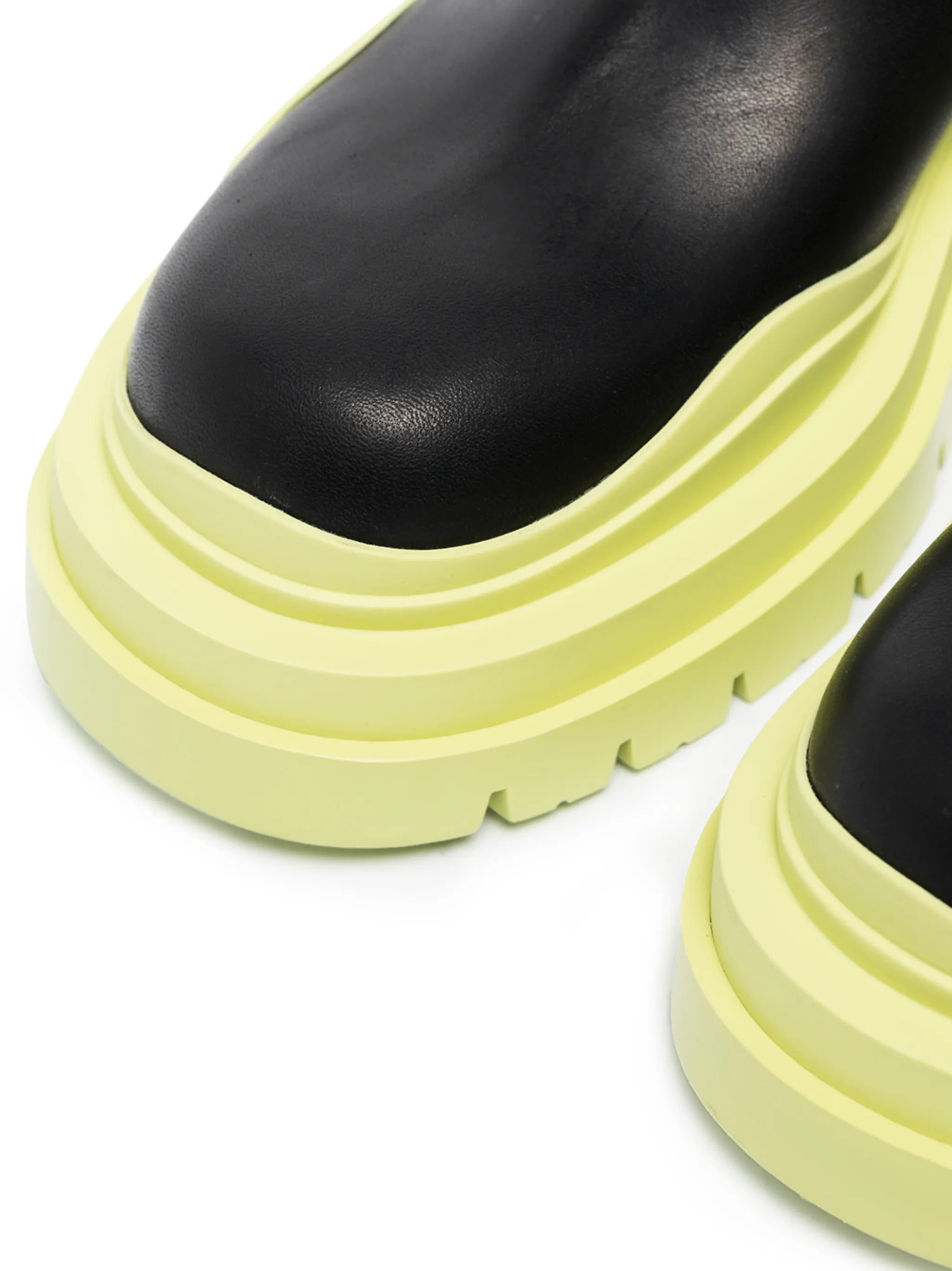 two tone Tire Chelsea boots