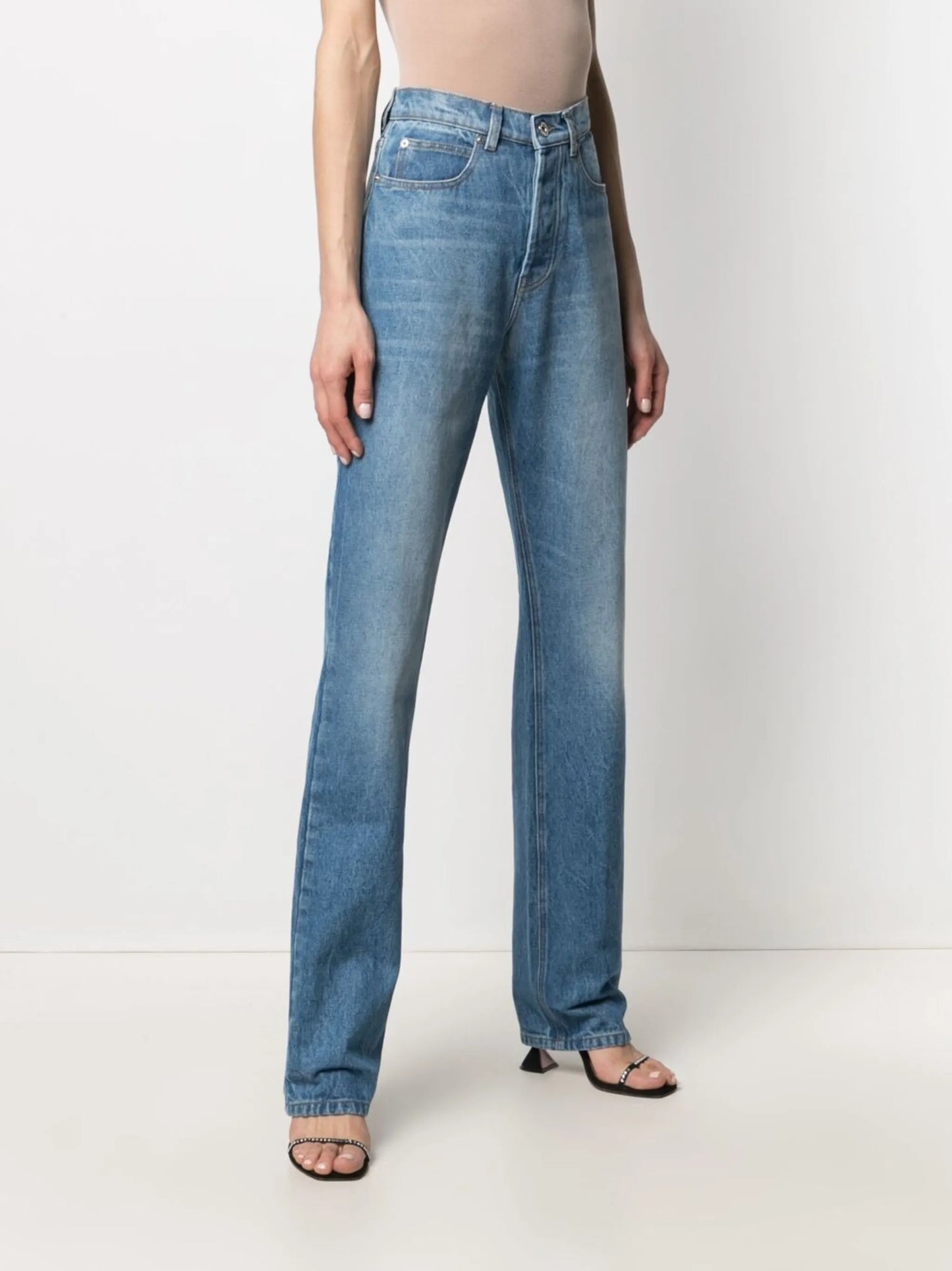 high-waist missing pocket jeans