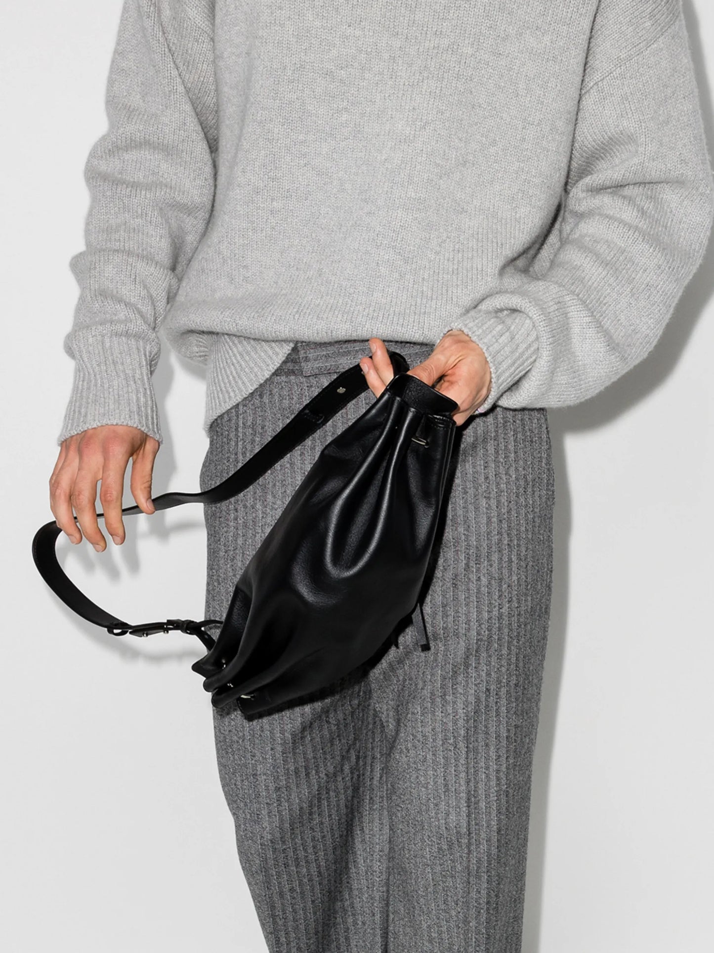 Ring crossbody bag