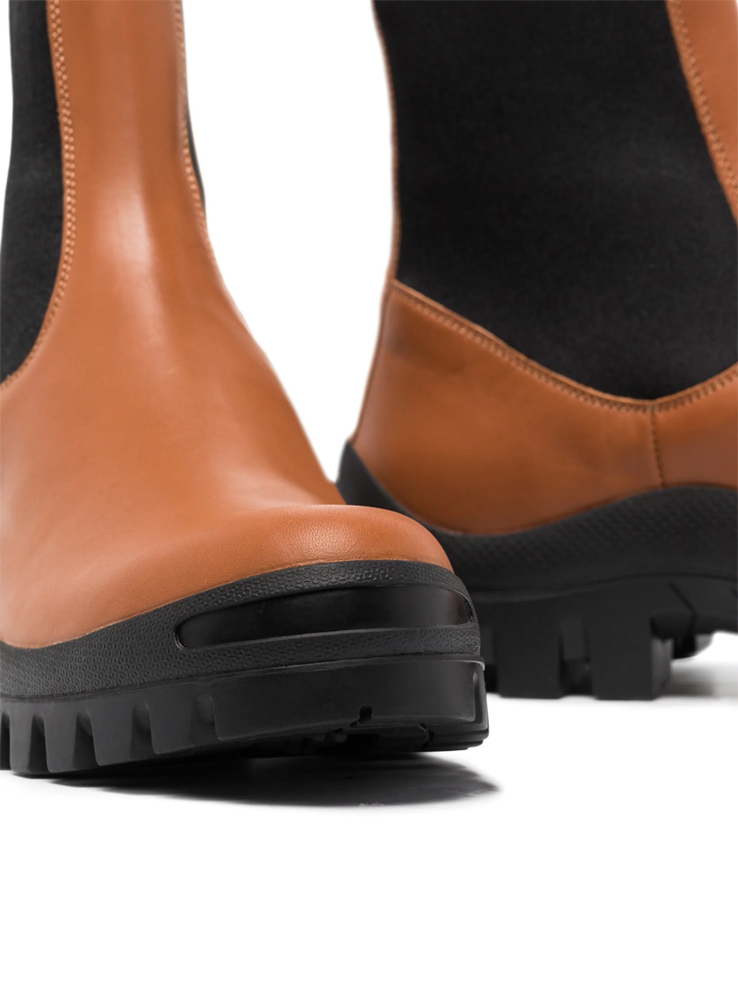 Catania ridged sole boots
