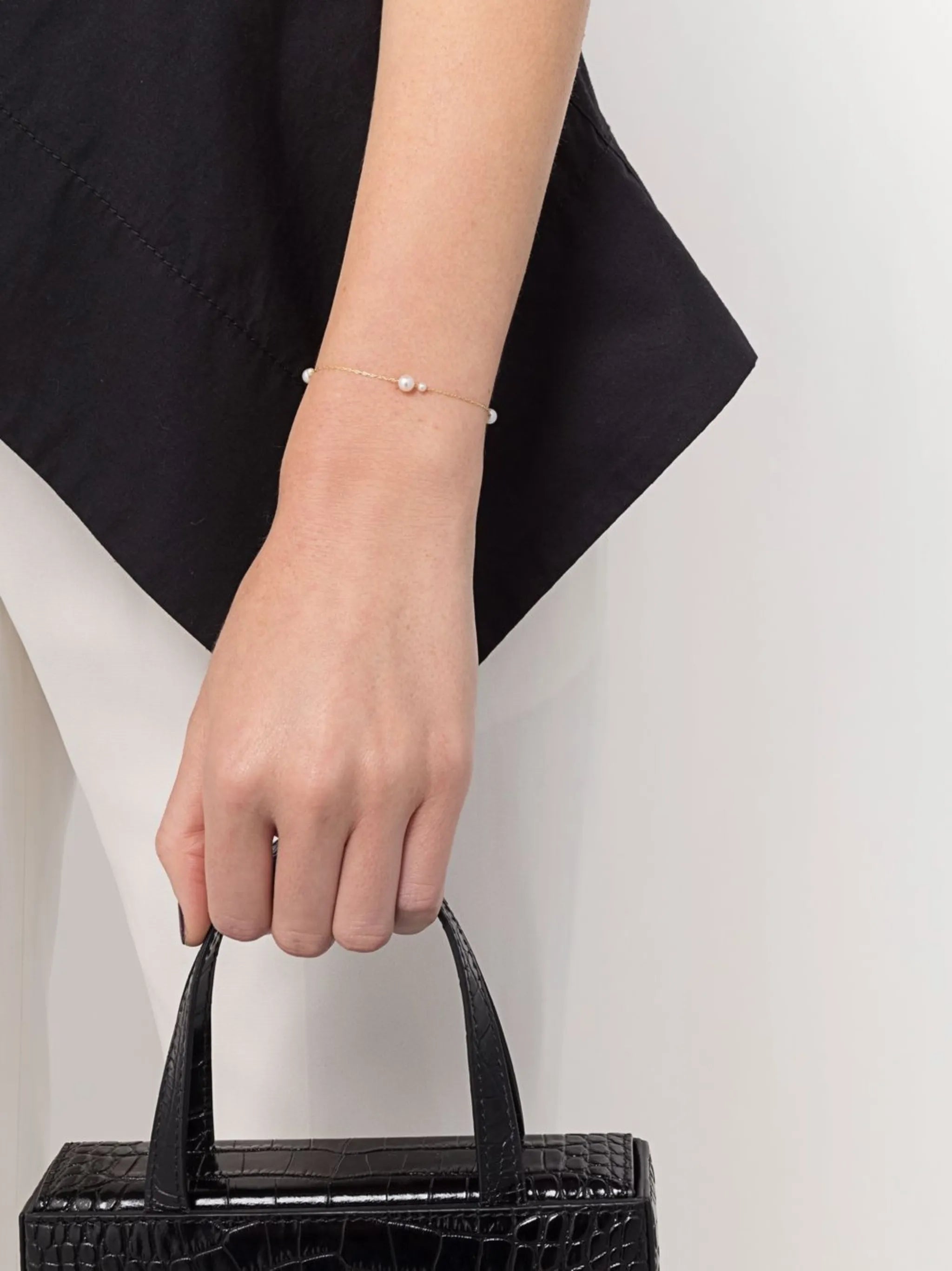 14kt yellow gold Kissing double floating pearl bracelet