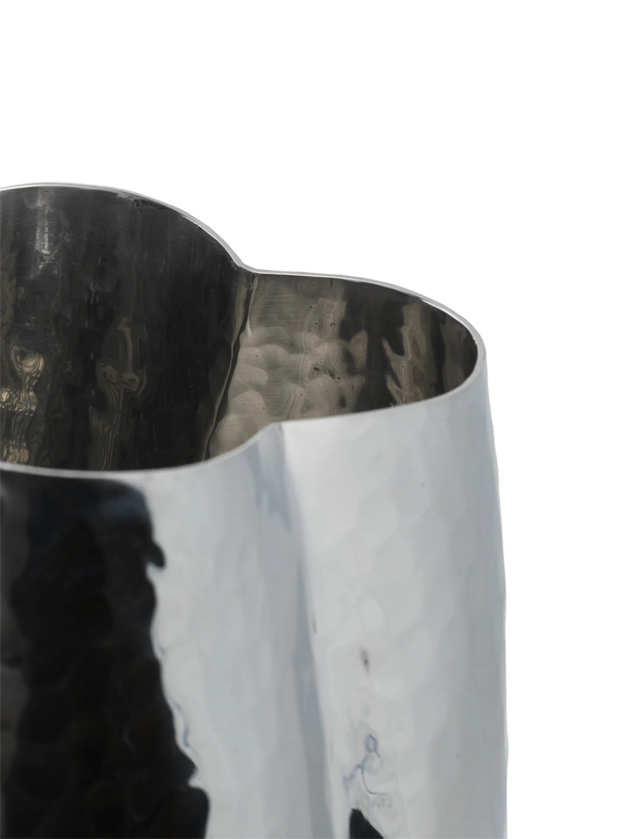 Cloud tall vessel