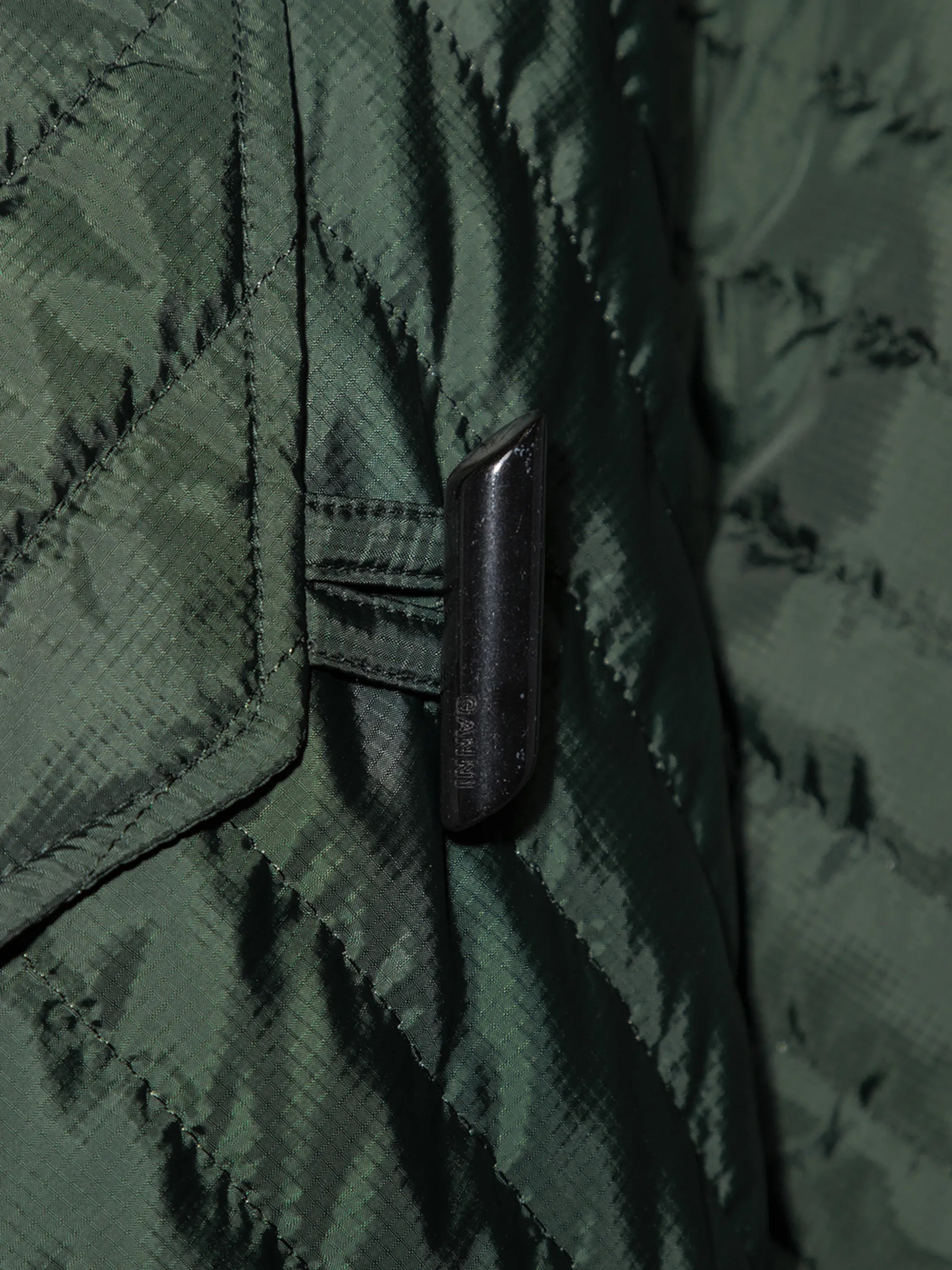 diamond-quilt long parka coat
