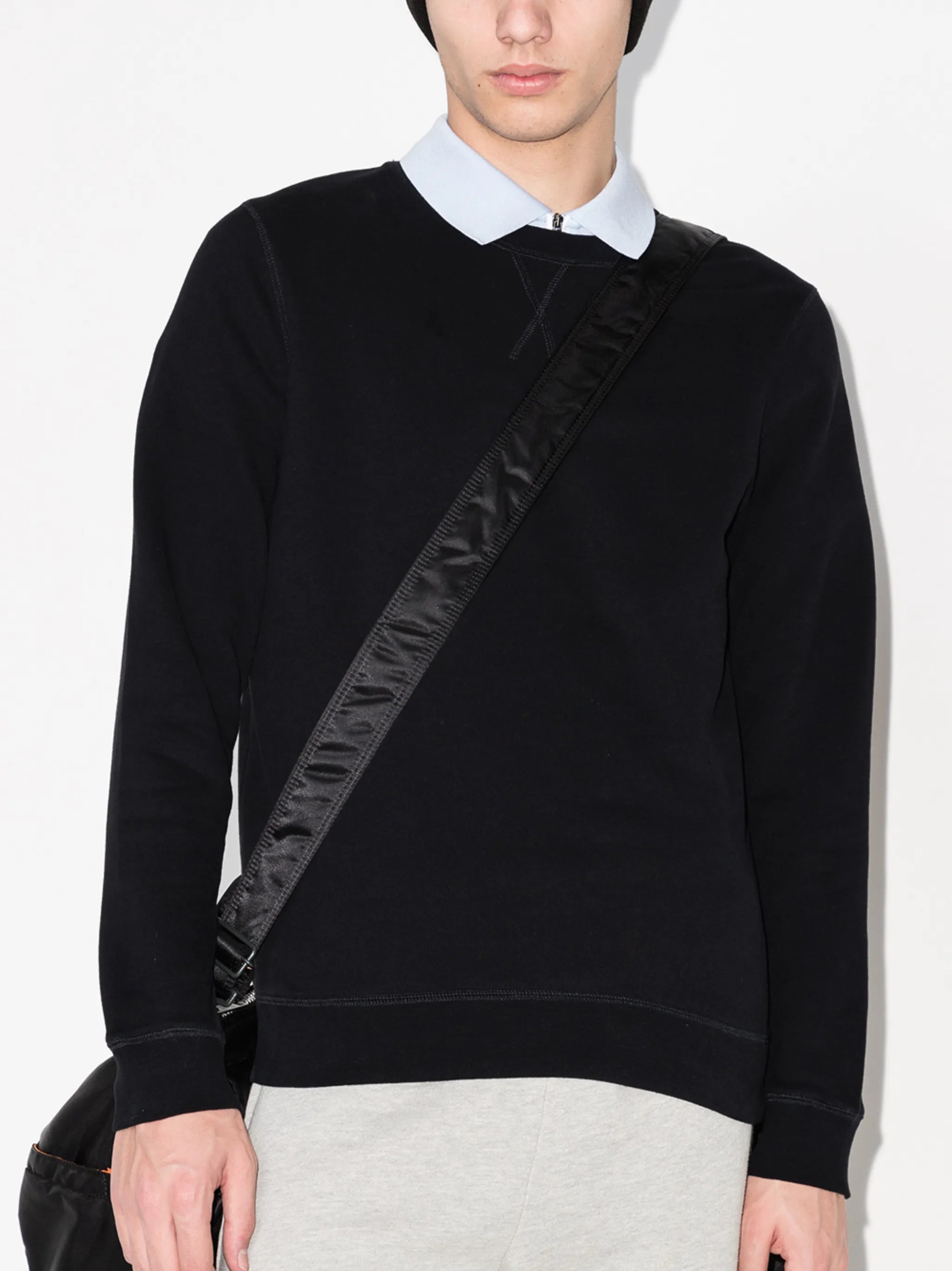 crew-neck long-sleeve sweatshirt