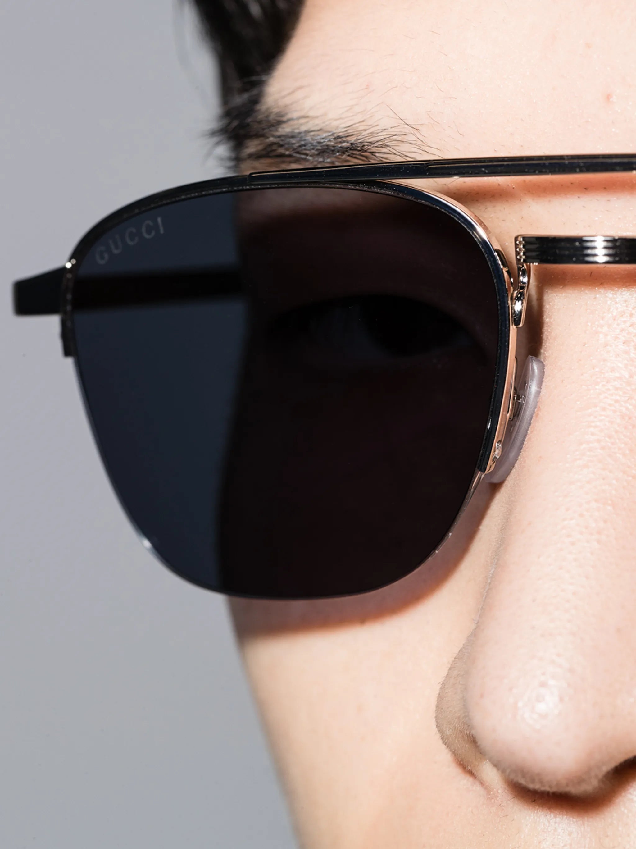 navigator-frame sunglasses