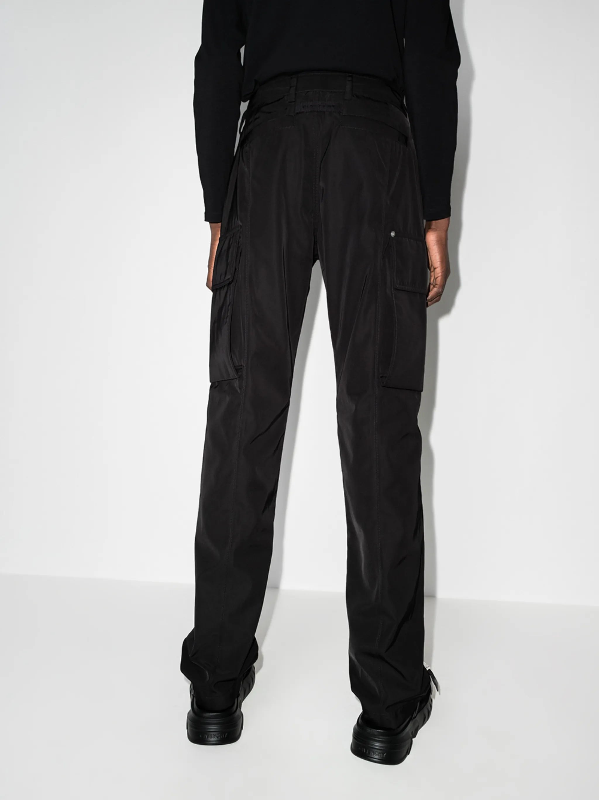 straight-leg cargo trousers