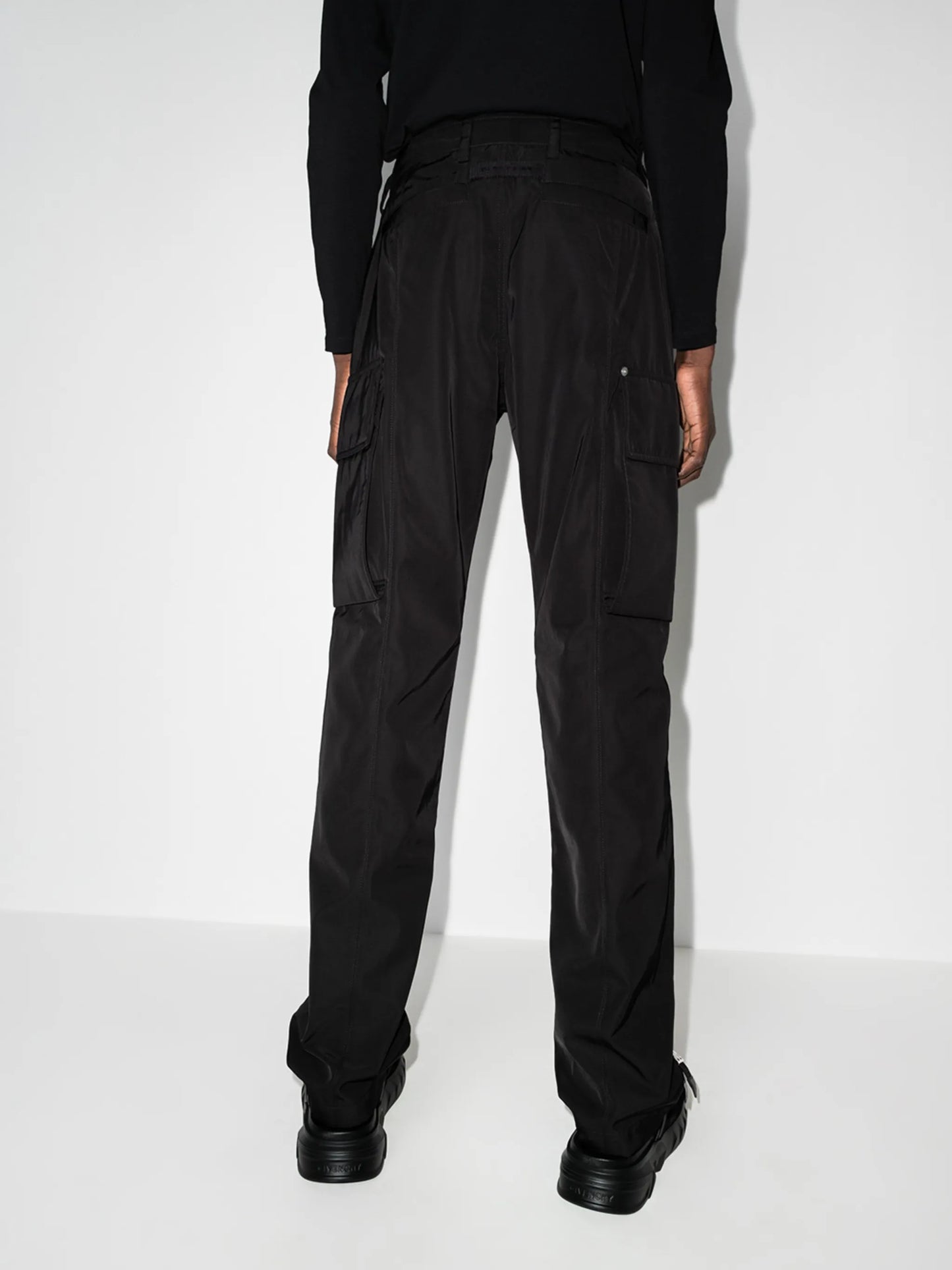 straight-leg cargo trousers