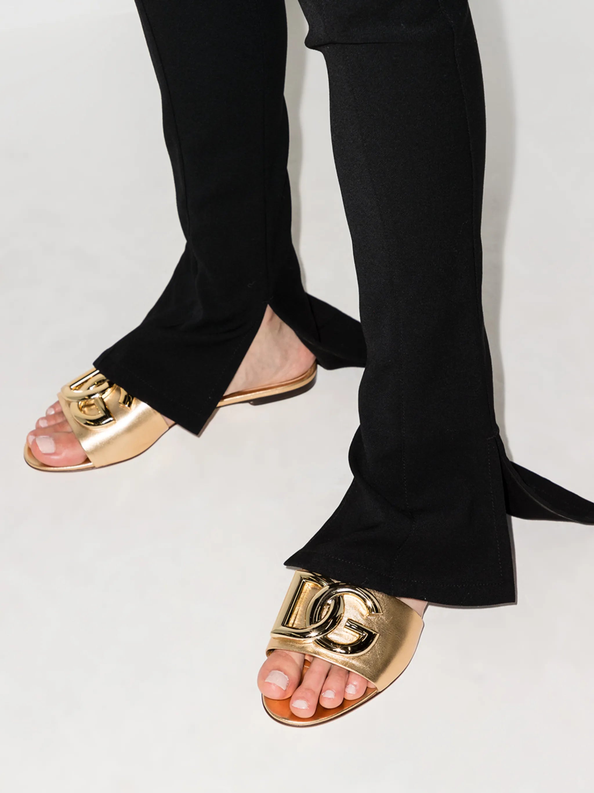 DG-logo leather thong sandals