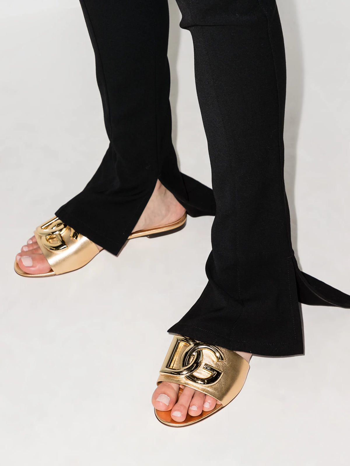 DG-logo leather thong sandals
